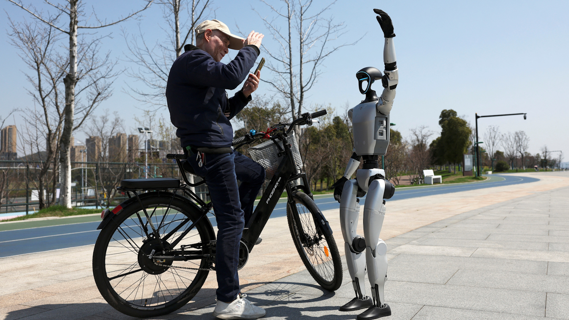 Sau cuộc đua không gian, Trung Quốc muốn giành chiến thắng trong lĩnh vực robot hình người - Ảnh 1.