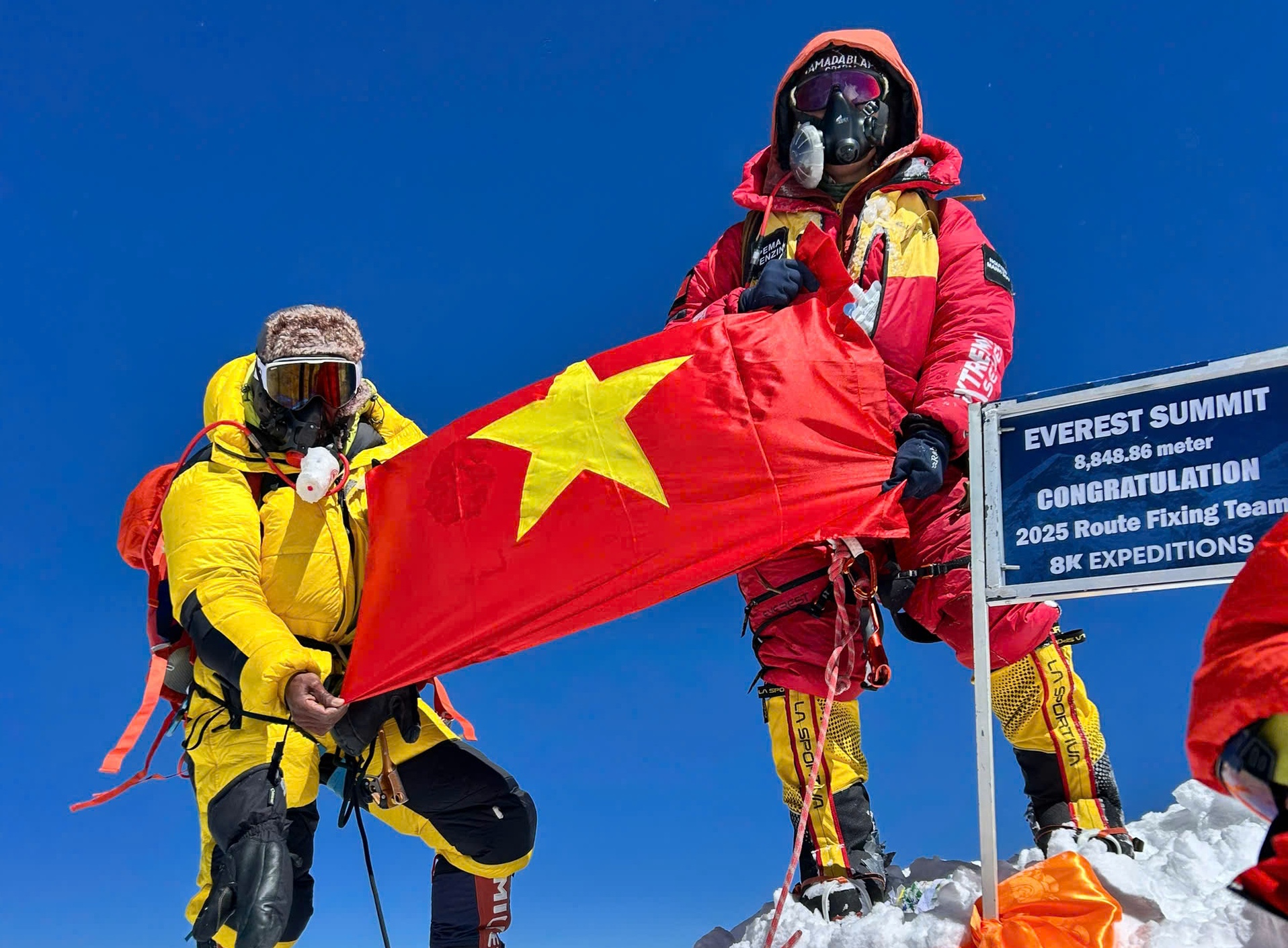 Người Việt chinh phục Everest và Lhotse trong 48 giờ: Hành trình 10 năm leo núi Himalaya - Ảnh 4.