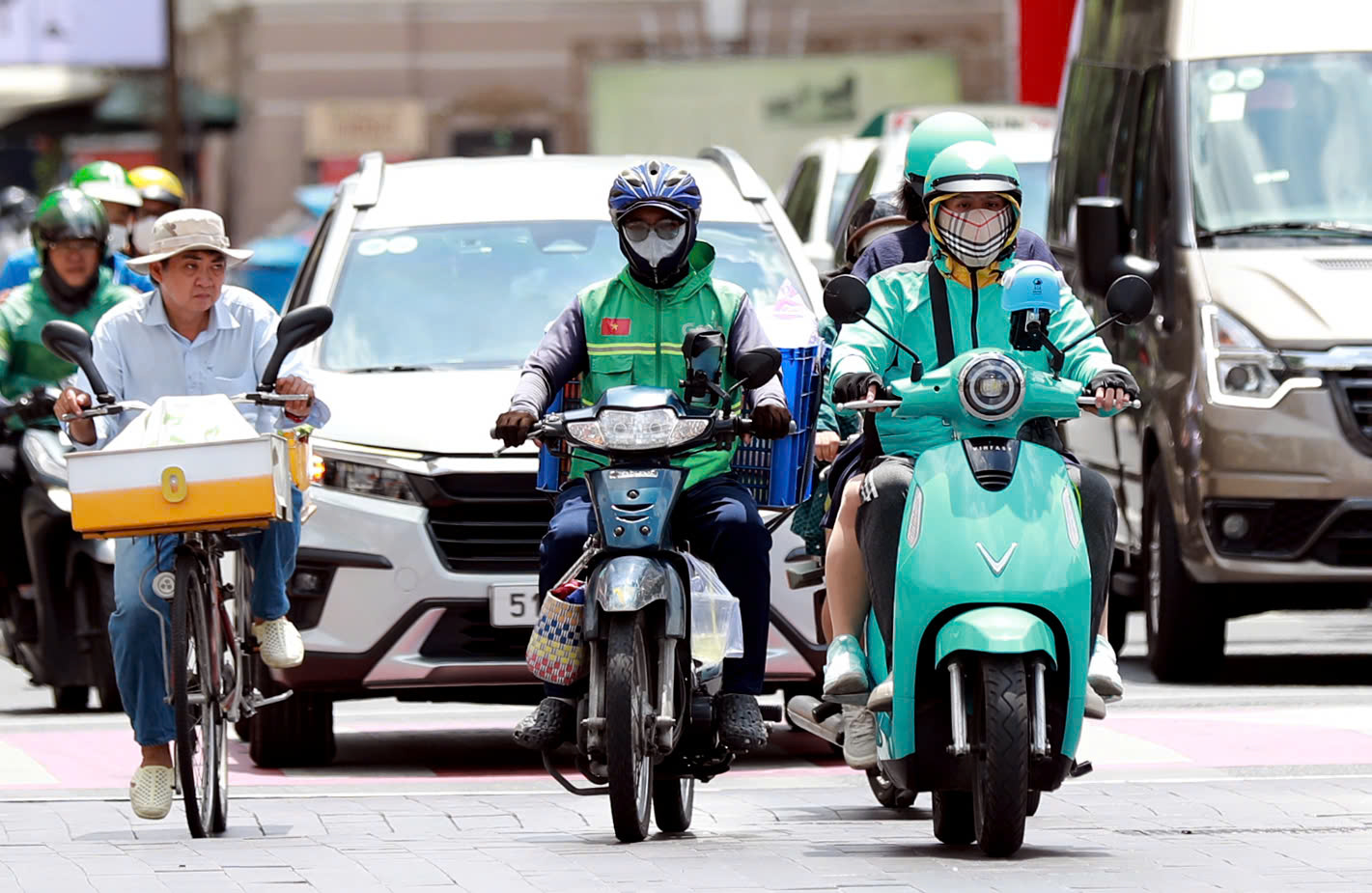 'Cách mạng xanh' lan tới shipper và tài xế công nghệ- Ảnh 4. 'Cách mạng xanh' lan tới shipper và tài xế công nghệ- Ảnh 4.