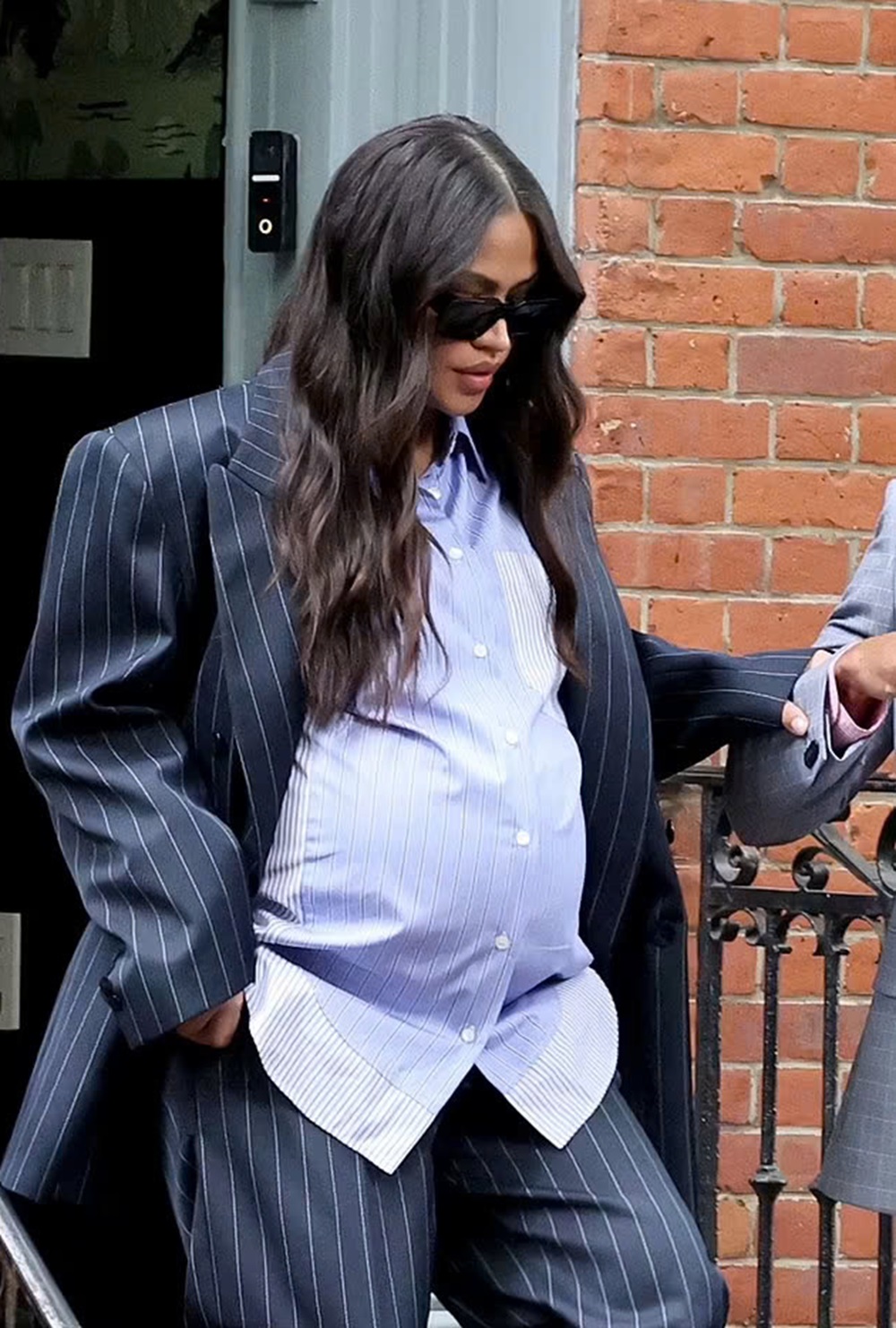 Làm nhân chứng quan trọng nhất trong vụ án Diddy, cuộc sống của Cassie giờ thế nào? - Ảnh 2.