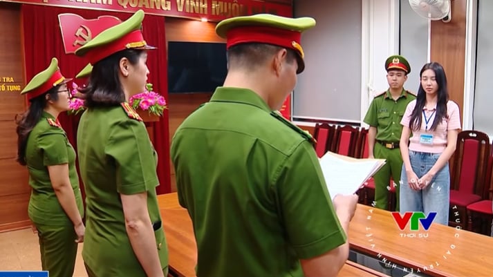 Hoa hậu Thùy Tiên bị khởi tố - Ảnh 1.