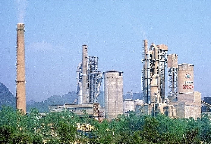 Hàng loạt doanh nghiệp xi măng, sắt thép tiếp tục chìm trong thua lỗ - Ảnh 1.