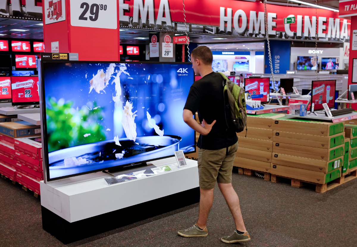 Những lưu ý khi mua Smart TV 4K để tránh hối hận - Ảnh 1.