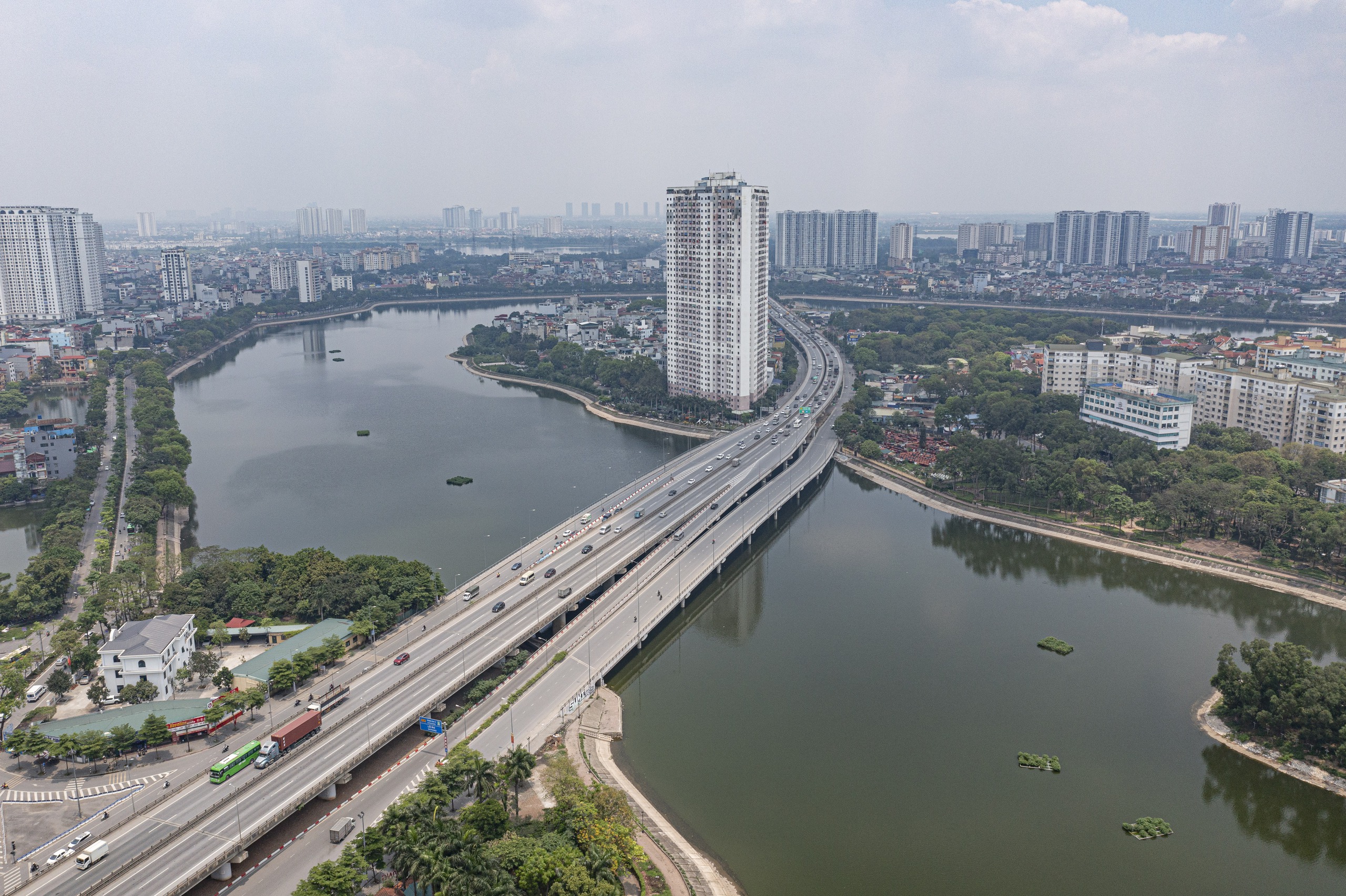 Đường phố Hà Nội thông thoáng liên tiếp 3 ngày dịp lễ 30.4 - Ảnh 11.