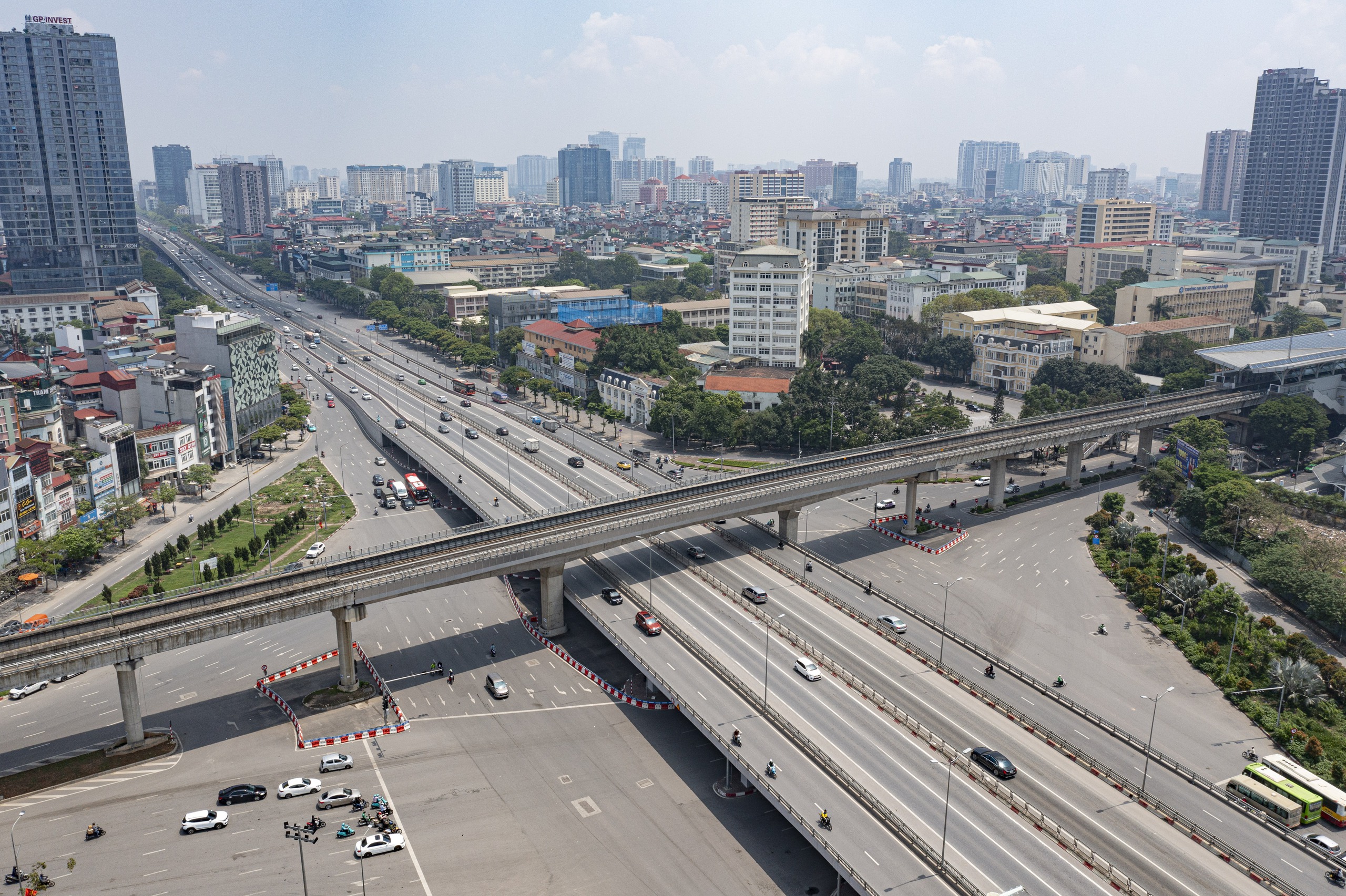 Đường phố Hà Nội thông thoáng liên tiếp 3 ngày dịp lễ 30.4 - Ảnh 4.