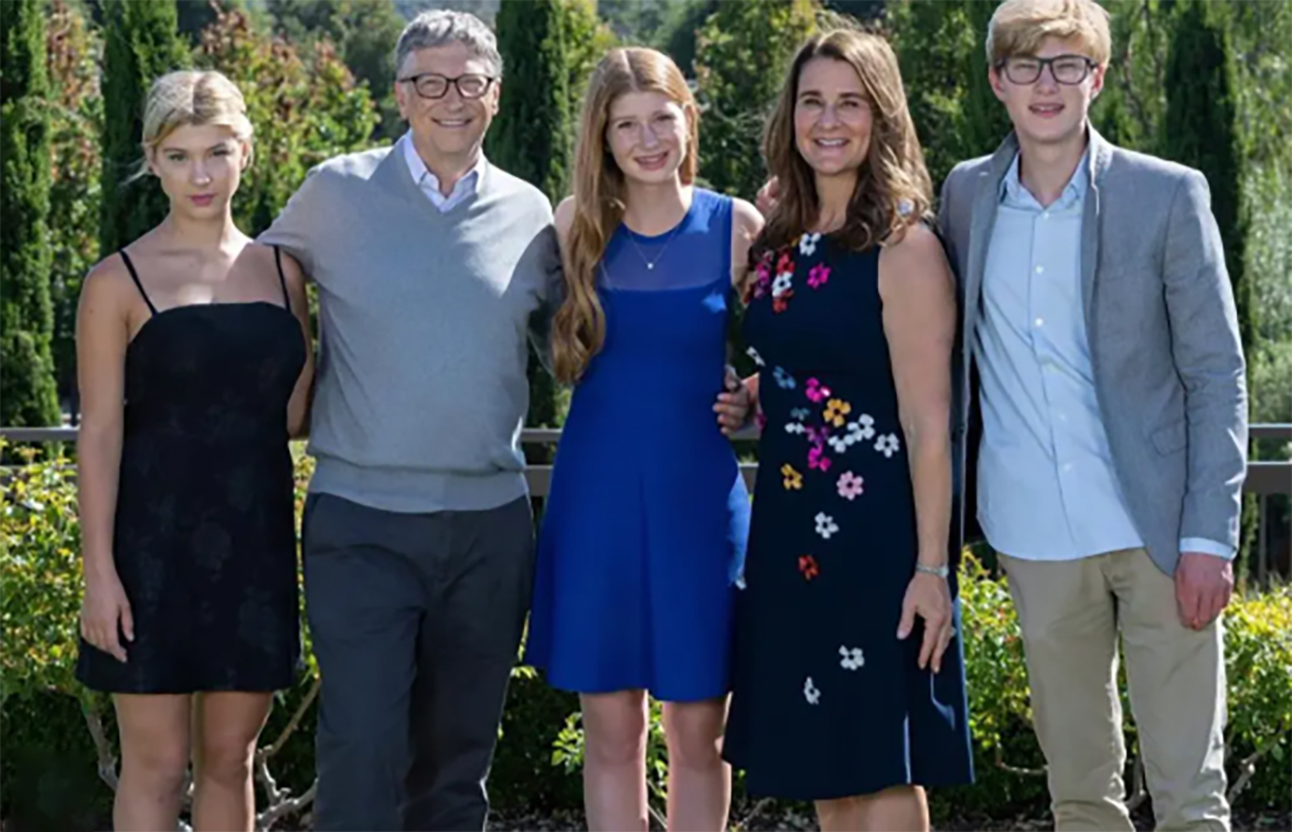 A filha de Bill Gates revela que ele sofre de transtorno mental - Foto 2. Con gái tiết lộ Bill Gates mắc chứng rối loạn tâm lý- Ảnh 2.