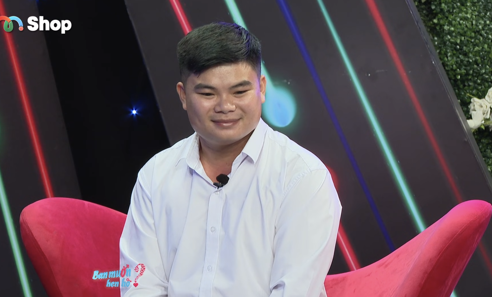 Nữ công nhân xinh xắn từ chối hẹn hò nam tài xế trong chương trình truyền hình - Ảnh 2. Nữ công nhân xinh xắn từ chối hẹn hò nam tài xế trong chương trình truyền hình - Ảnh 2.