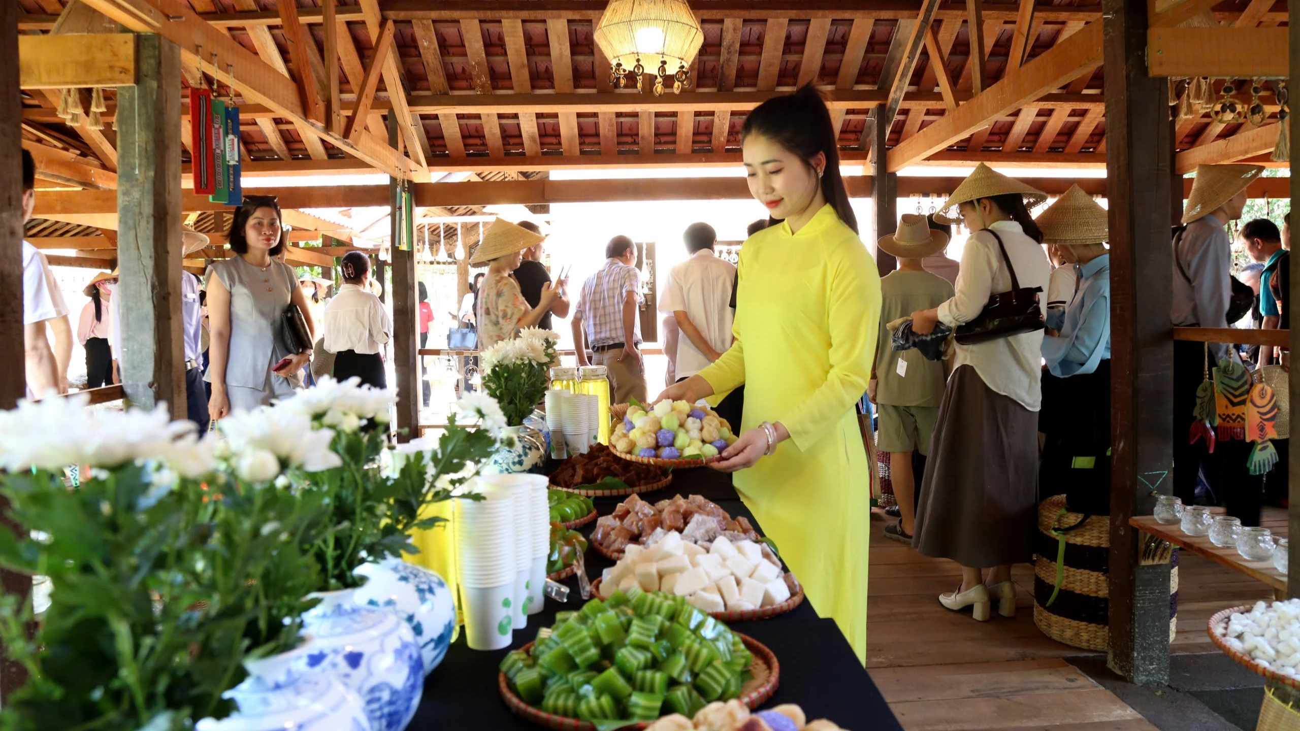 Khám phá làng nghề truyền thống Ninh Bình: Chơi gì , ăn đâu , đi thế nào? - Ảnh 8. Khám phá làng nghề truyền thống Ninh Bình: Chơi gì , ăn đâu , đi thế nào? - Ảnh 8.