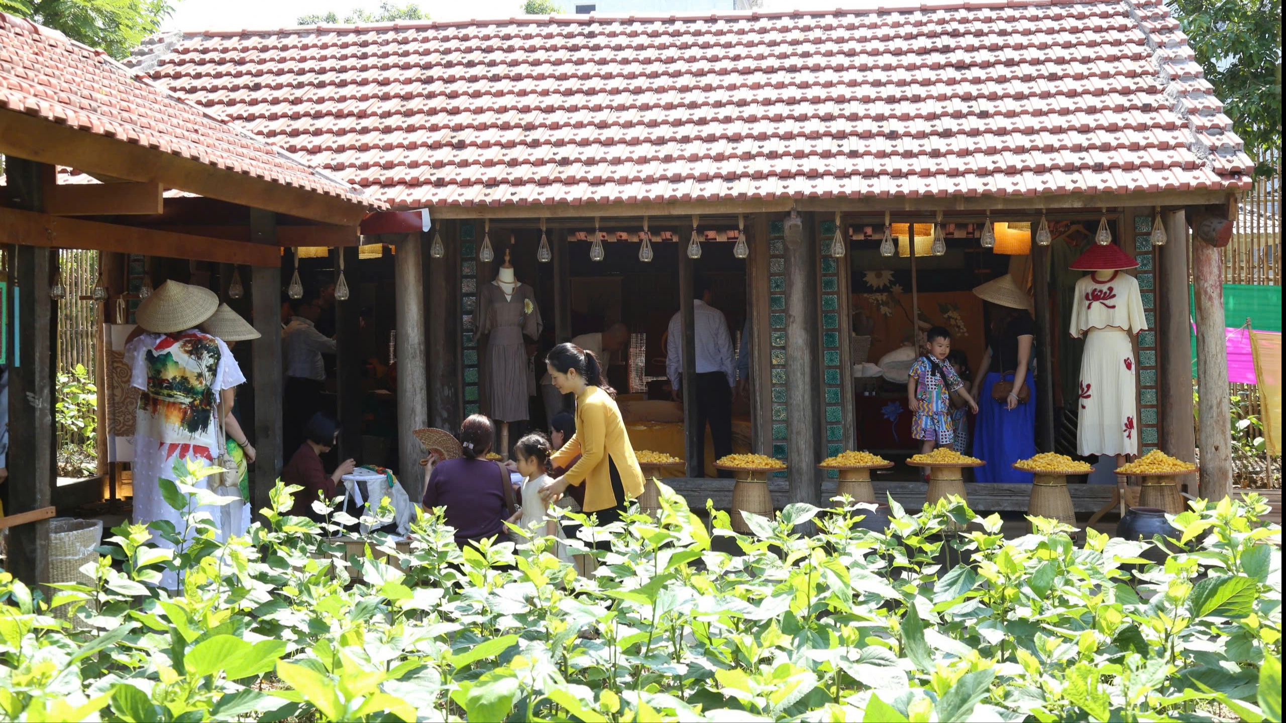 Khám phá làng nghề truyền thống Ninh Bình: Chơi gì , ăn đâu , đi thế nào? - Ảnh 6. Khám phá làng nghề truyền thống Ninh Bình: Chơi gì , ăn đâu , đi thế nào? - Ảnh 6.