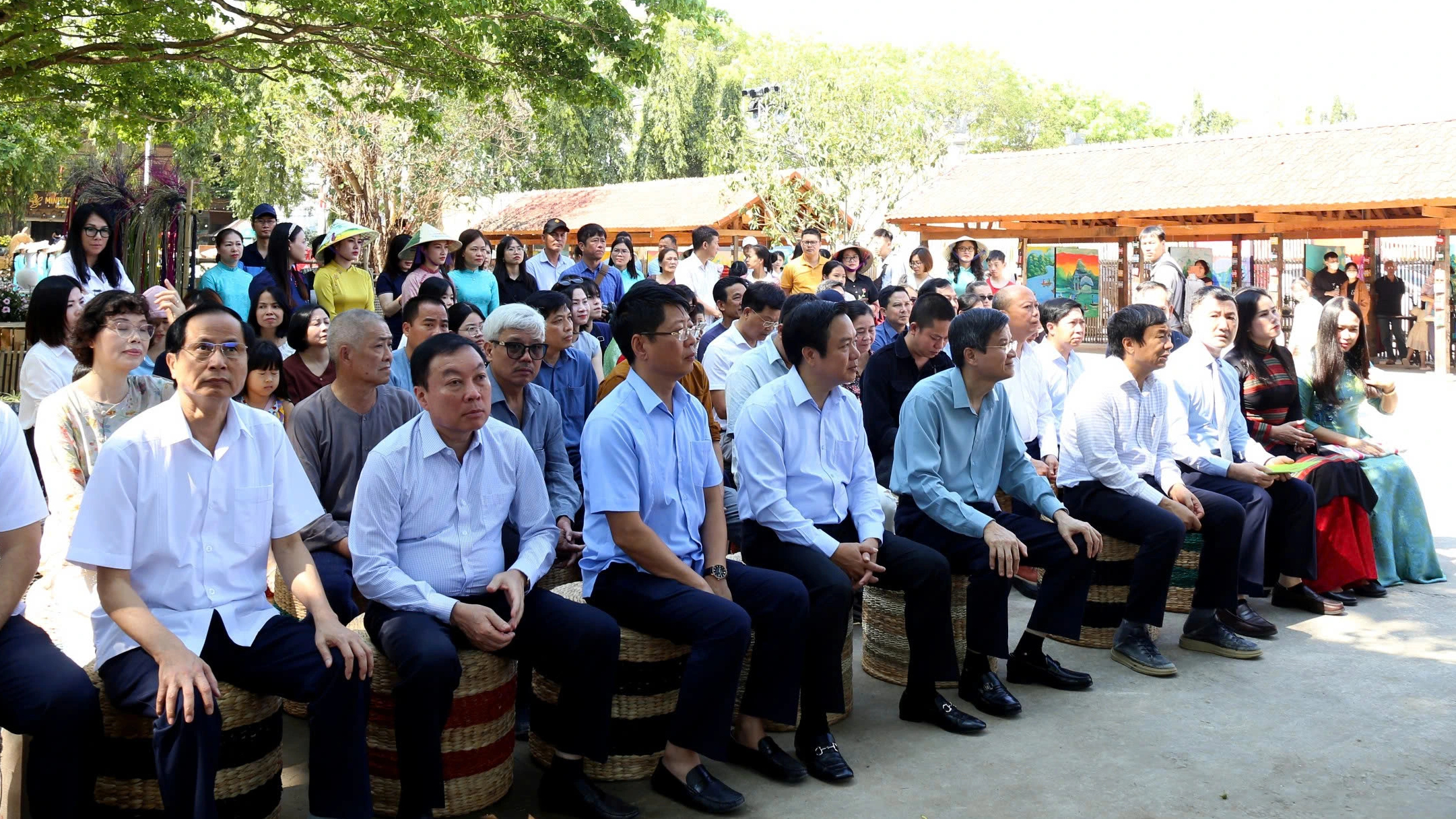 Khám phá làng nghề truyền thống Ninh Bình: Chơi gì , ăn đâu , đi thế nào? - Ảnh 2. Khám phá làng nghề truyền thống Ninh Bình: Chơi gì , ăn đâu , đi thế nào? - Ảnh 2.