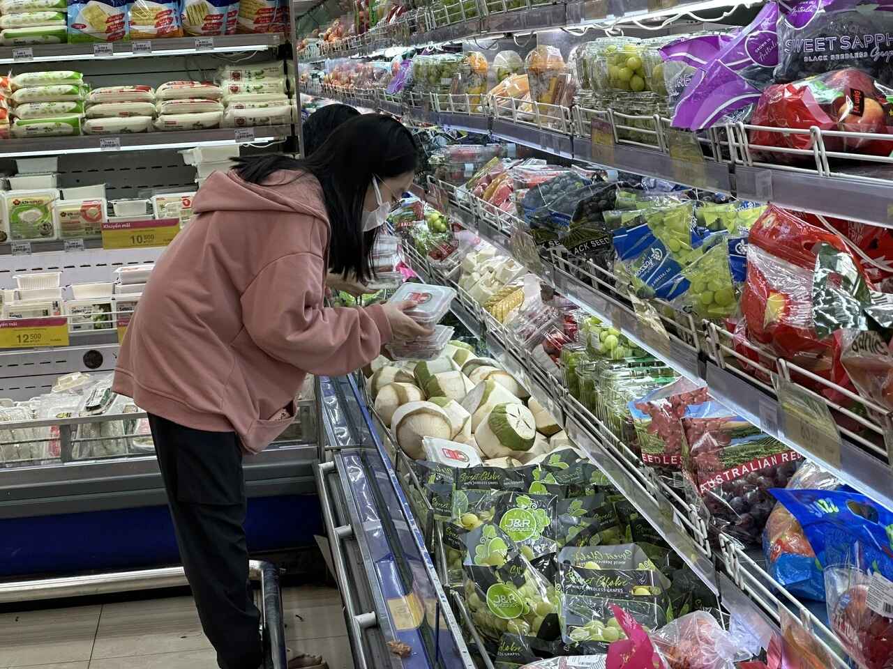 TP.HCM oi bức vì sao?- Ảnh 2. TP.HCM oi bức vì sao?- Ảnh 2.