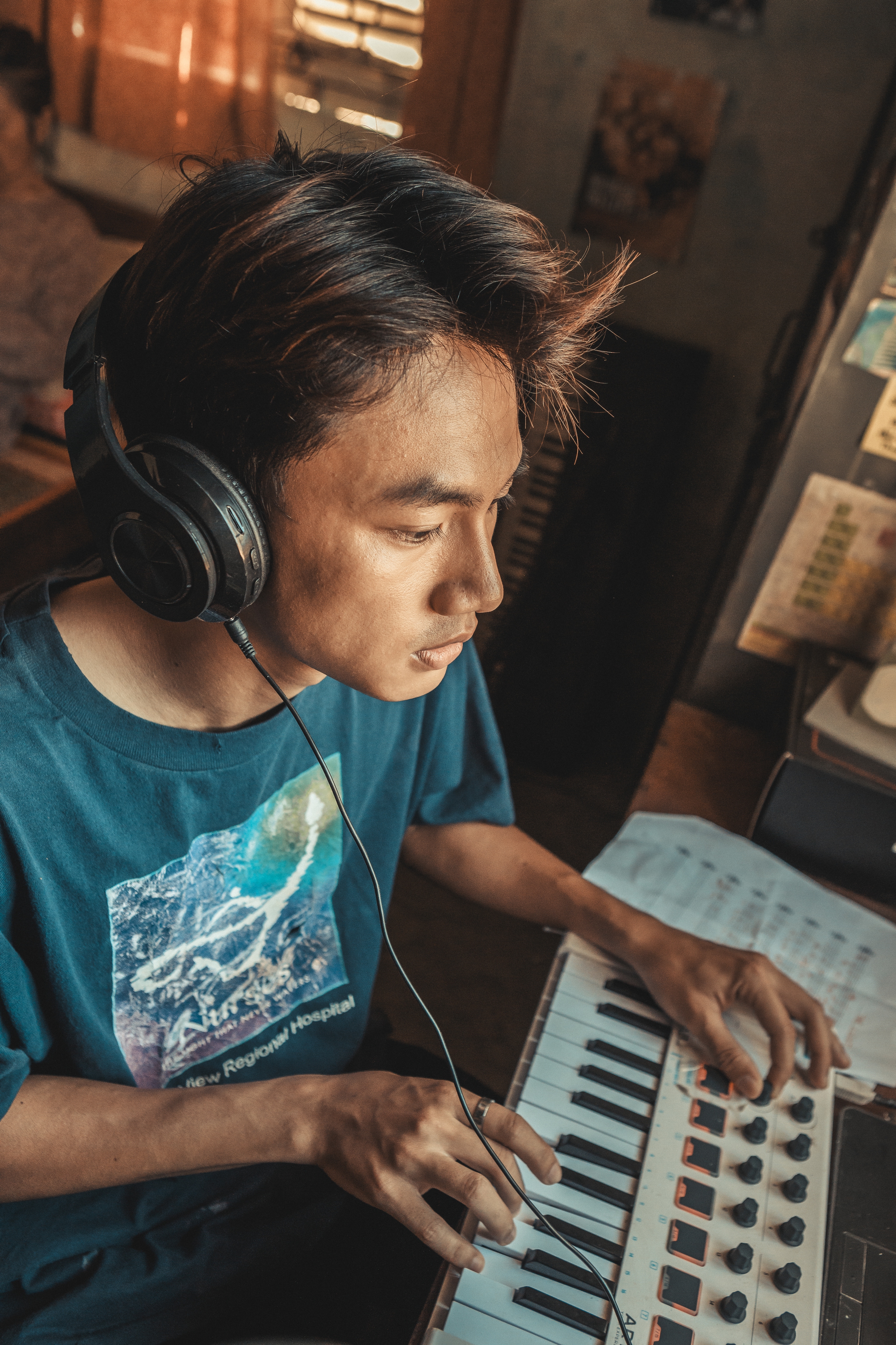 Nam vũ công đóng vai chính trong 'Lật mặt 8' của Lý Hải là ai? - Ảnh 2.