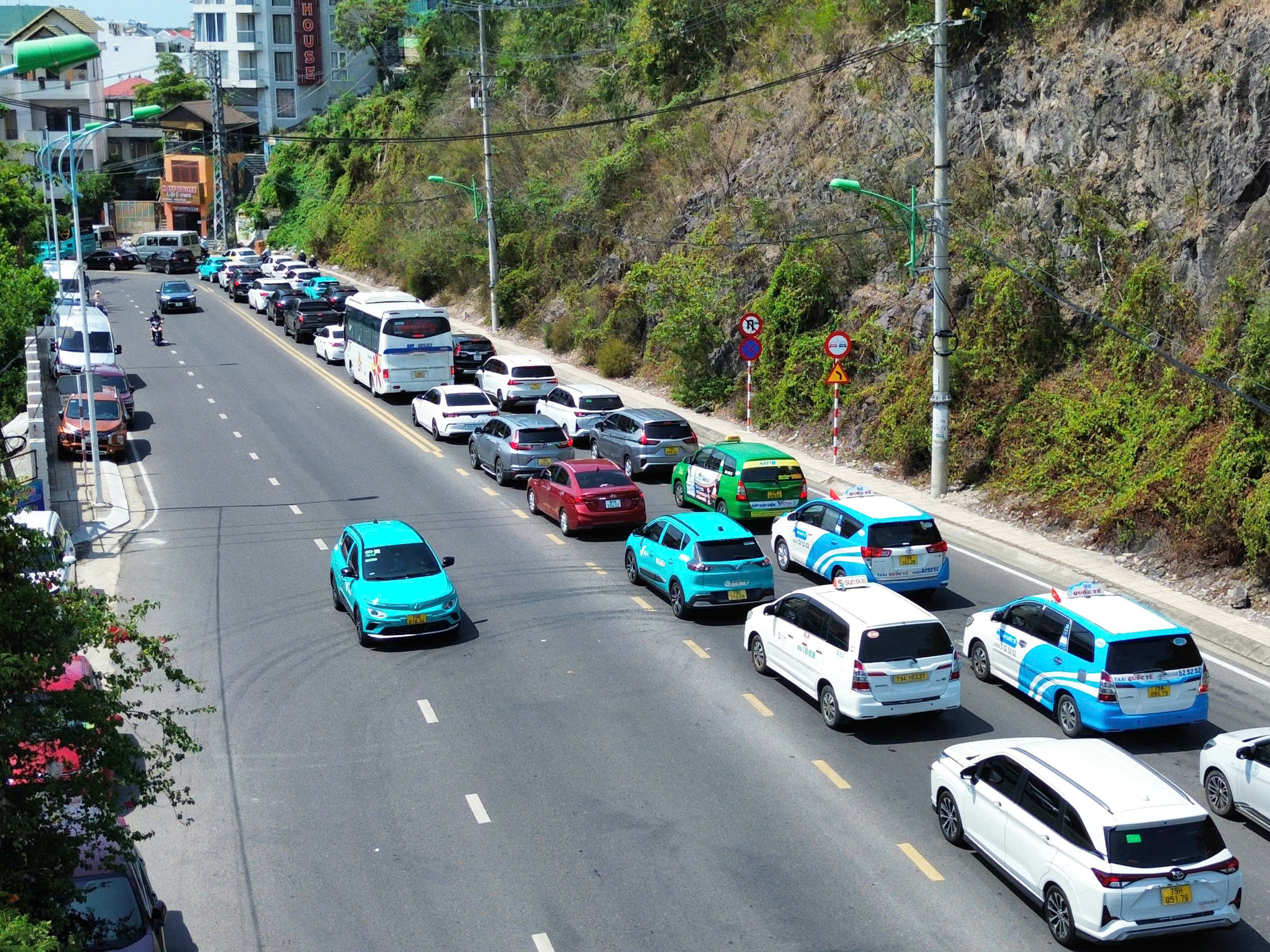 Nha Trang: Tour tham quan biển đảo hút khách- Ảnh 5. Nha Trang: Tour tham quan biển đảo hút khách- Ảnh 5.