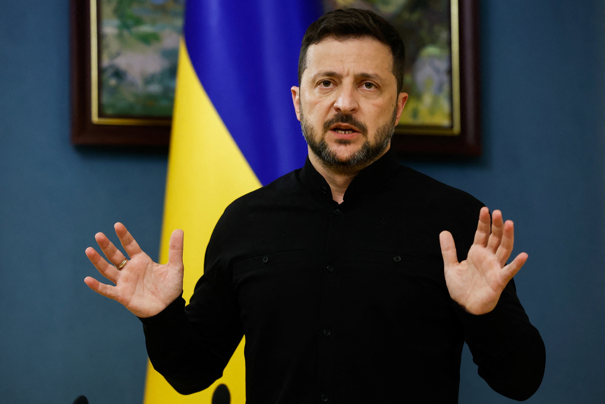 Chiến sự Ukraine ngày 1.182: Kyiv quyết không rút quân, châu Âu cấm vận Nga - Ảnh 3.
