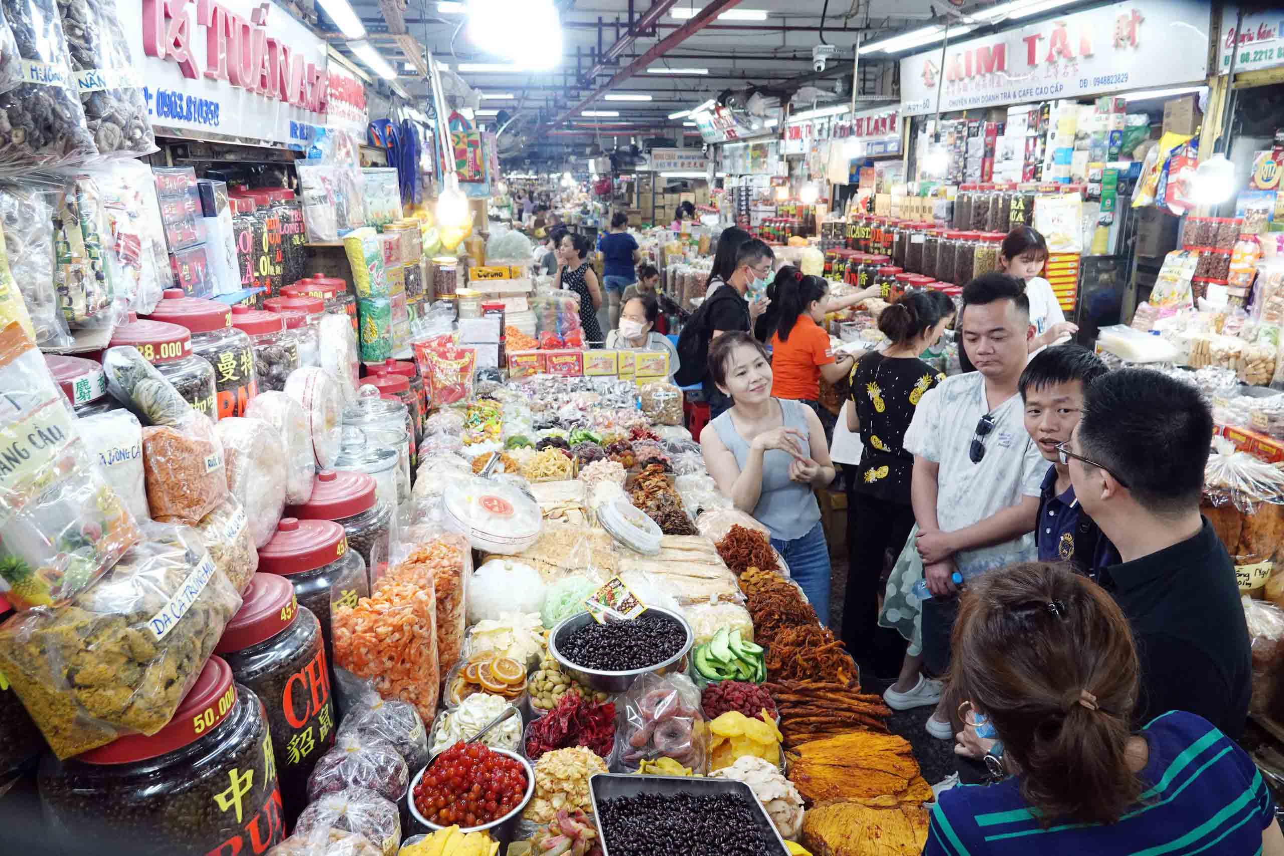 Bỏ thuế khoán, khuyến khích hộ kinh doanh lên doanh nghiệp - Ảnh 2.