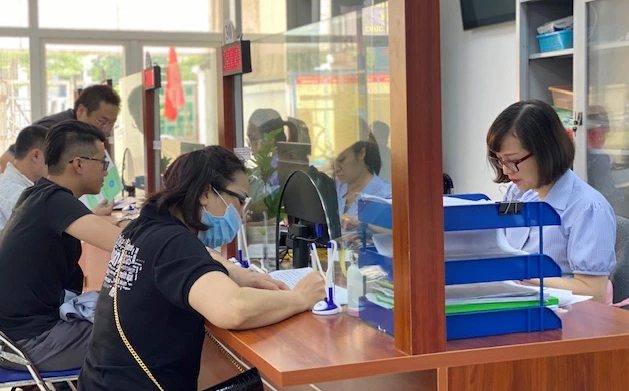 Trợ cấp thất nghiệp 3 triệu đồng/tháng không đủ trang trải cuộc sống - Ảnh 1. Trợ cấp thất nghiệp 3 triệu đồng/tháng không đủ trang trải cuộc sống - Ảnh 1.