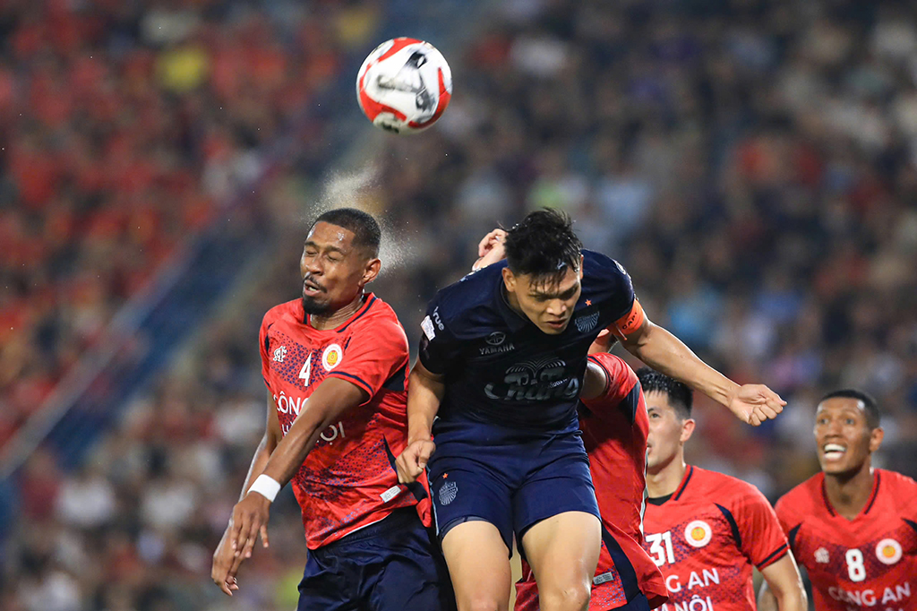 Lịch thi đấu CLB CAHN - Buriram United: Làm nên lịch sử trên đất Thái, xem trên kênh nào?- Ảnh 1. Lịch thi đấu CLB CAHN - Buriram United: Làm nên lịch sử trên đất Thái, xem trên kênh nào?- Ảnh 1.
