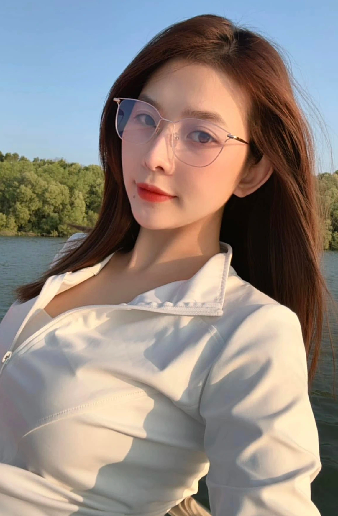 Nhan sắc đời thường của dàn thí sinh Miss Cosmo Vietnam 2025- Ảnh 2. Nhan sắc đời thường của dàn thí sinh Miss Cosmo Vietnam 2025- Ảnh 2.