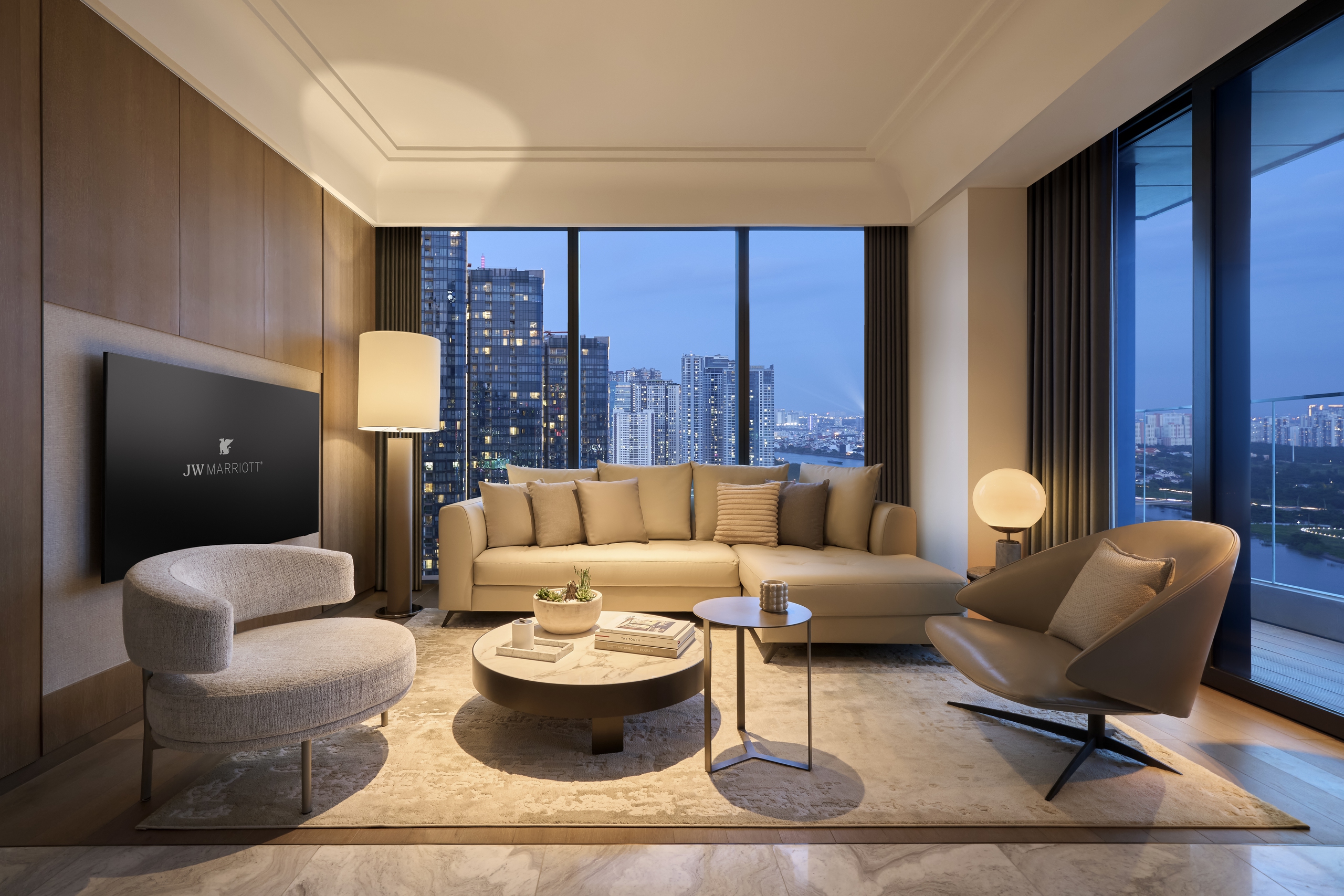 Vì sao công thức ‘Triệu đô’ của Grand Marina, Saigon khiến giới siêu giàu săn đón? - Ảnh 2.