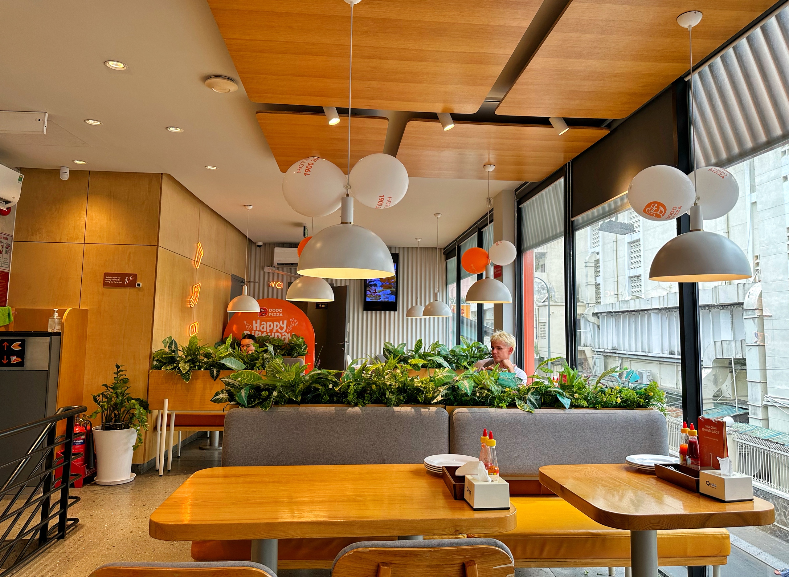 Chuỗi pizza nổi tiếng đóng cửa toàn bộ chi nhánh ở TP.HCM: Khách quen nuối tiếc - Ảnh 2.