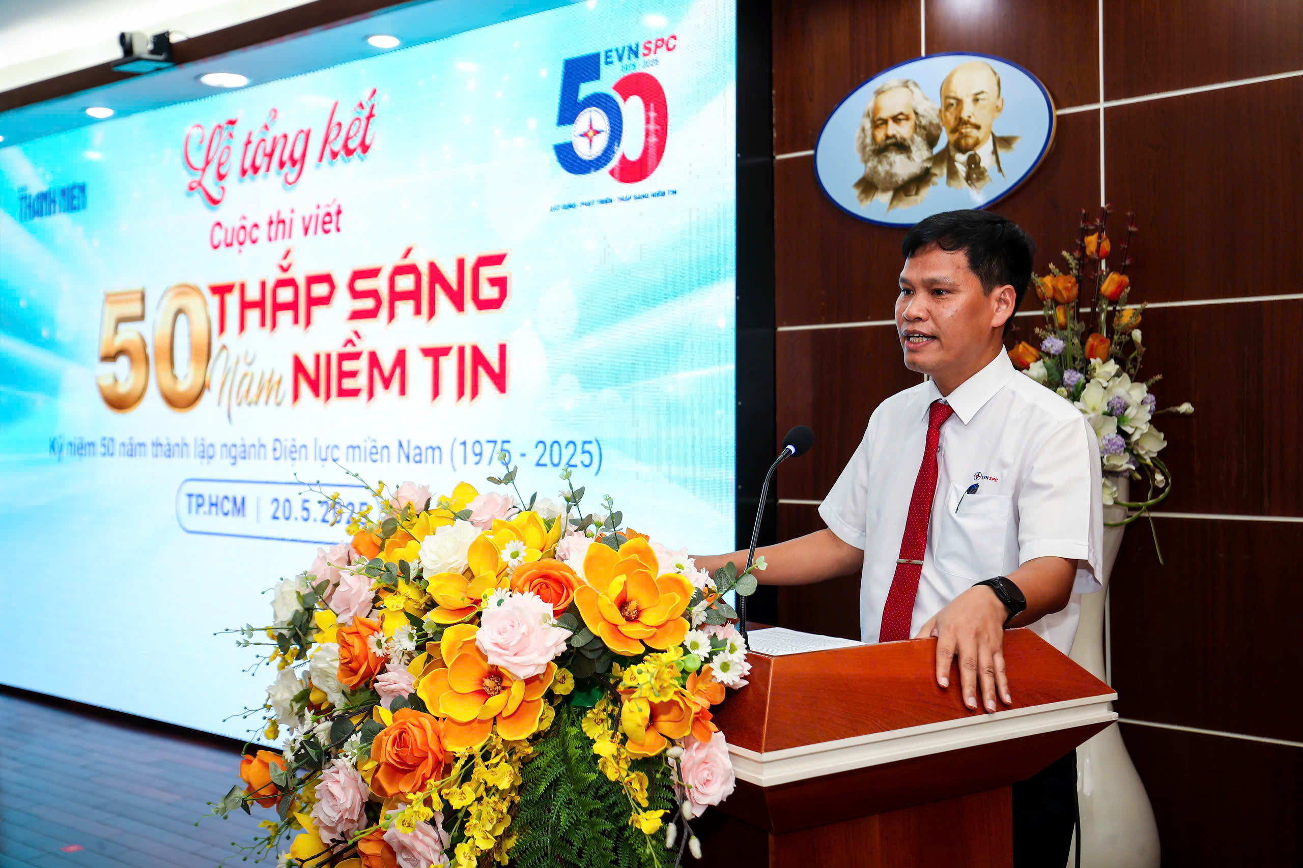 Tổng kết trao giải cuộc thi viết 'Ngành điện miền Nam - 50 năm thắp sáng niềm tin'- Ảnh 2. Tổng kết trao giải cuộc thi viết 'Ngành điện miền Nam - 50 năm thắp sáng niềm tin'- Ảnh 2.