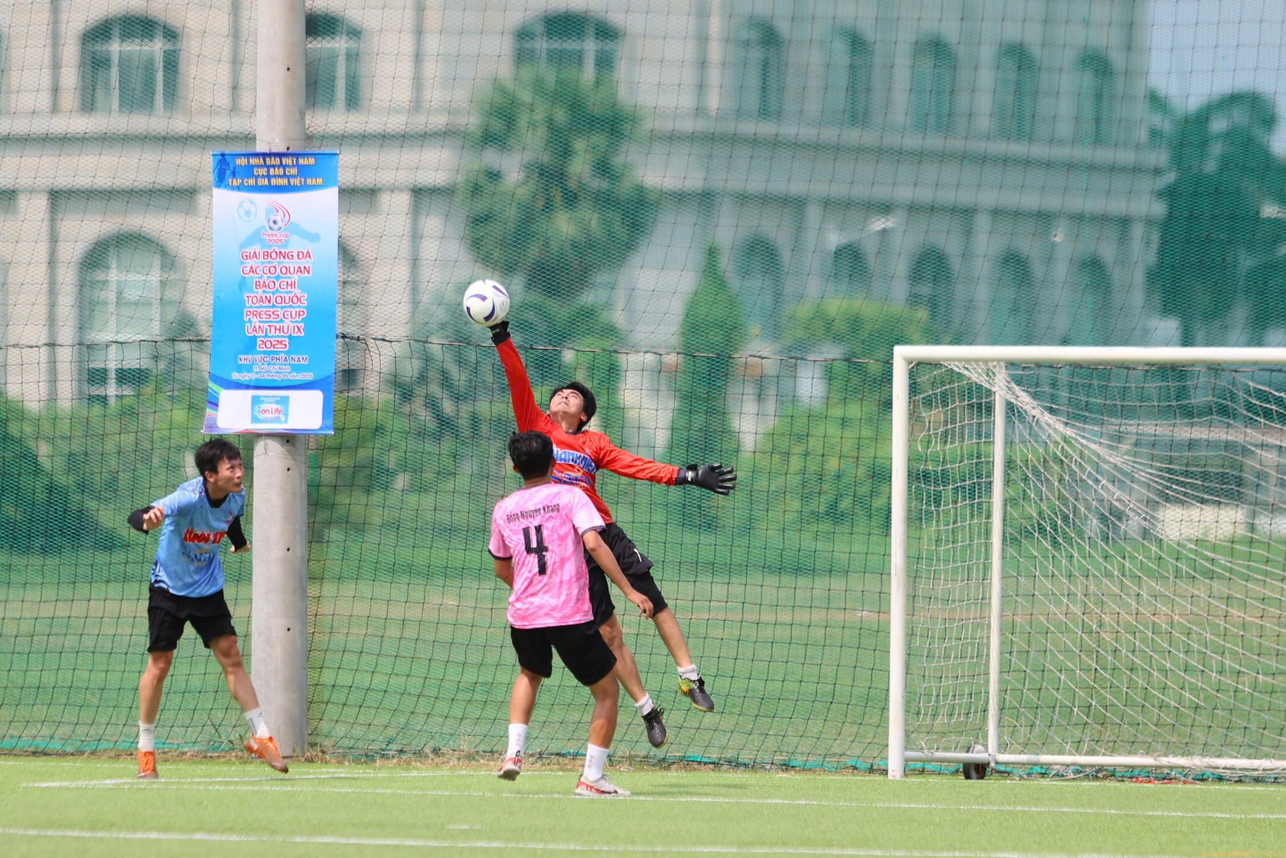 Press Cup 2025: Báo Thanh Niên xuất quân thắng lợi- Ảnh 12. Press Cup 2025: Báo Thanh Niên xuất quân thắng lợi- Ảnh 12.