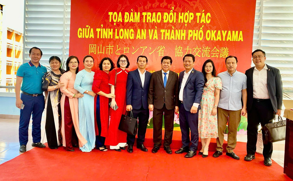 Long An đa dạng hình thức khuyến công và xúc tiến thương mại - Ảnh 4. Long An đa dạng hình thức khuyến công và xúc tiến thương mại - Ảnh 4.