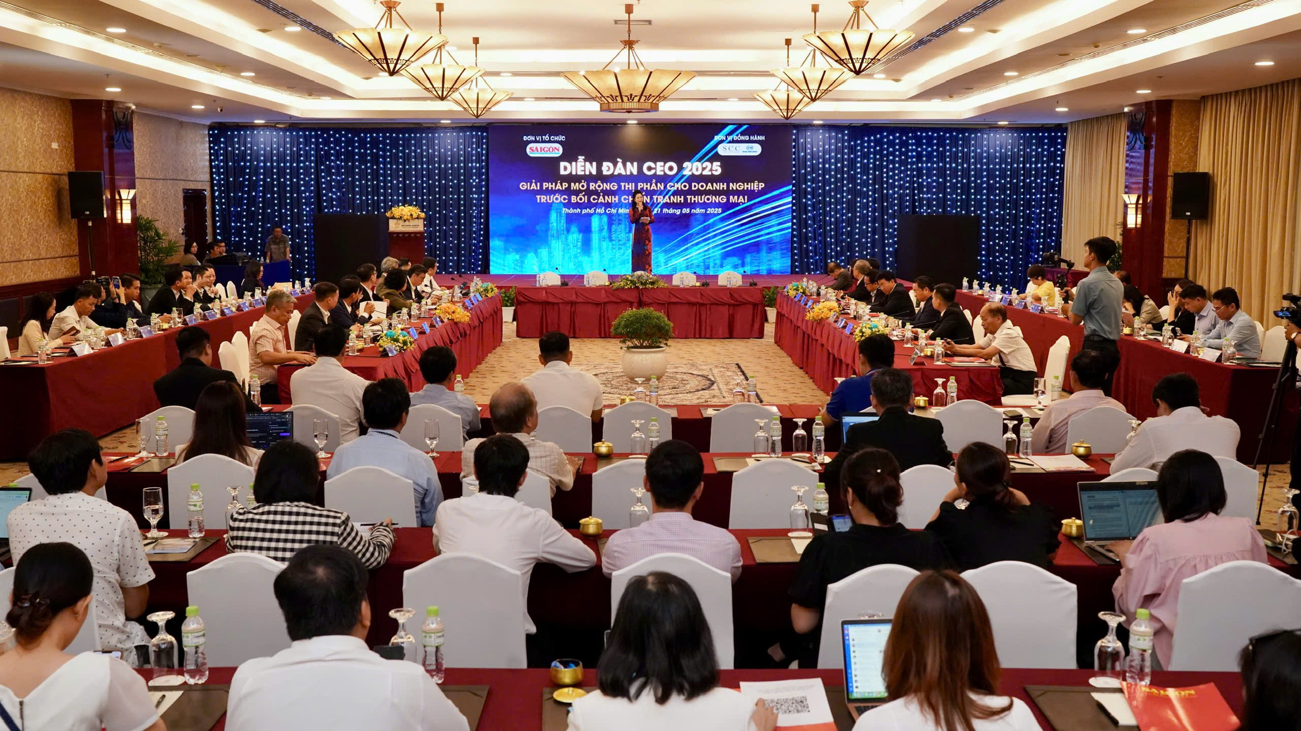 Doanh nghiệp sẽ làm gì trong bối cảnh chiến tranh thương mại?- Ảnh 1. Doanh nghiệp sẽ làm gì trong bối cảnh chiến tranh thương mại?- Ảnh 1.