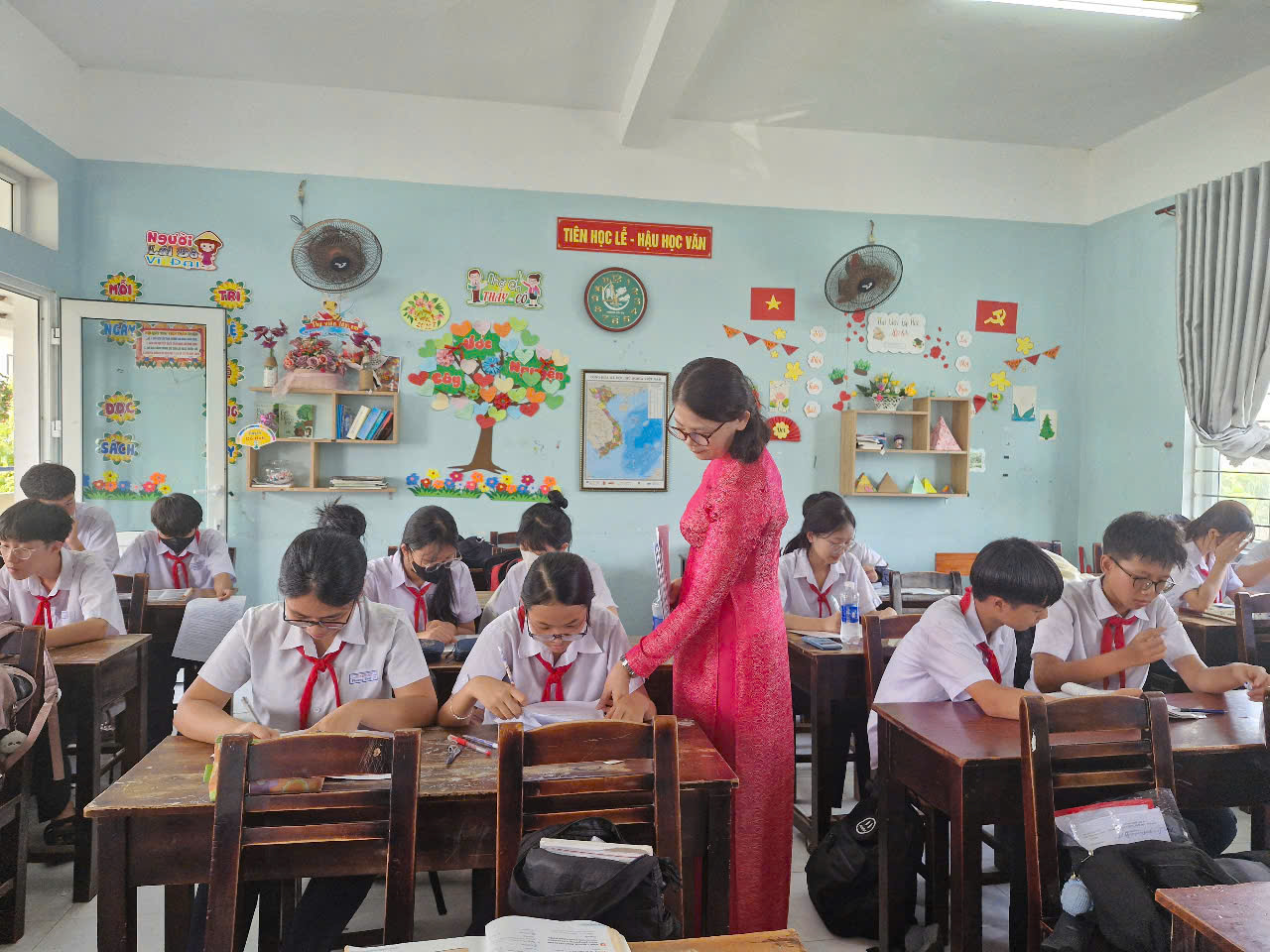 Học sinh ‘chạy nước rút’ ôn thi lớp 10: Cần điểm tựa giải tỏa tâm lý Học sinh ‘chạy nước rút’ ôn thi lớp 10: Cần điểm tựa giải tỏa tâm lý