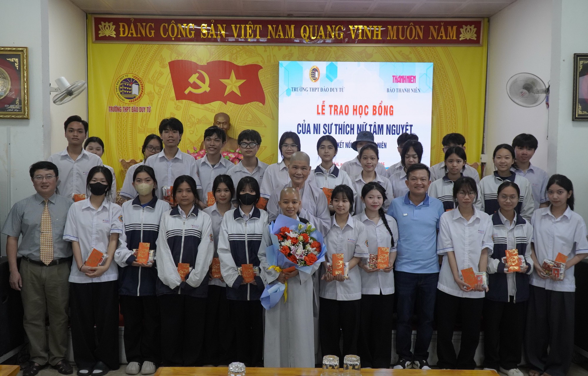 Mang yêu thương đến với Quảng Bình Mang yêu thương đến với Quảng Bình