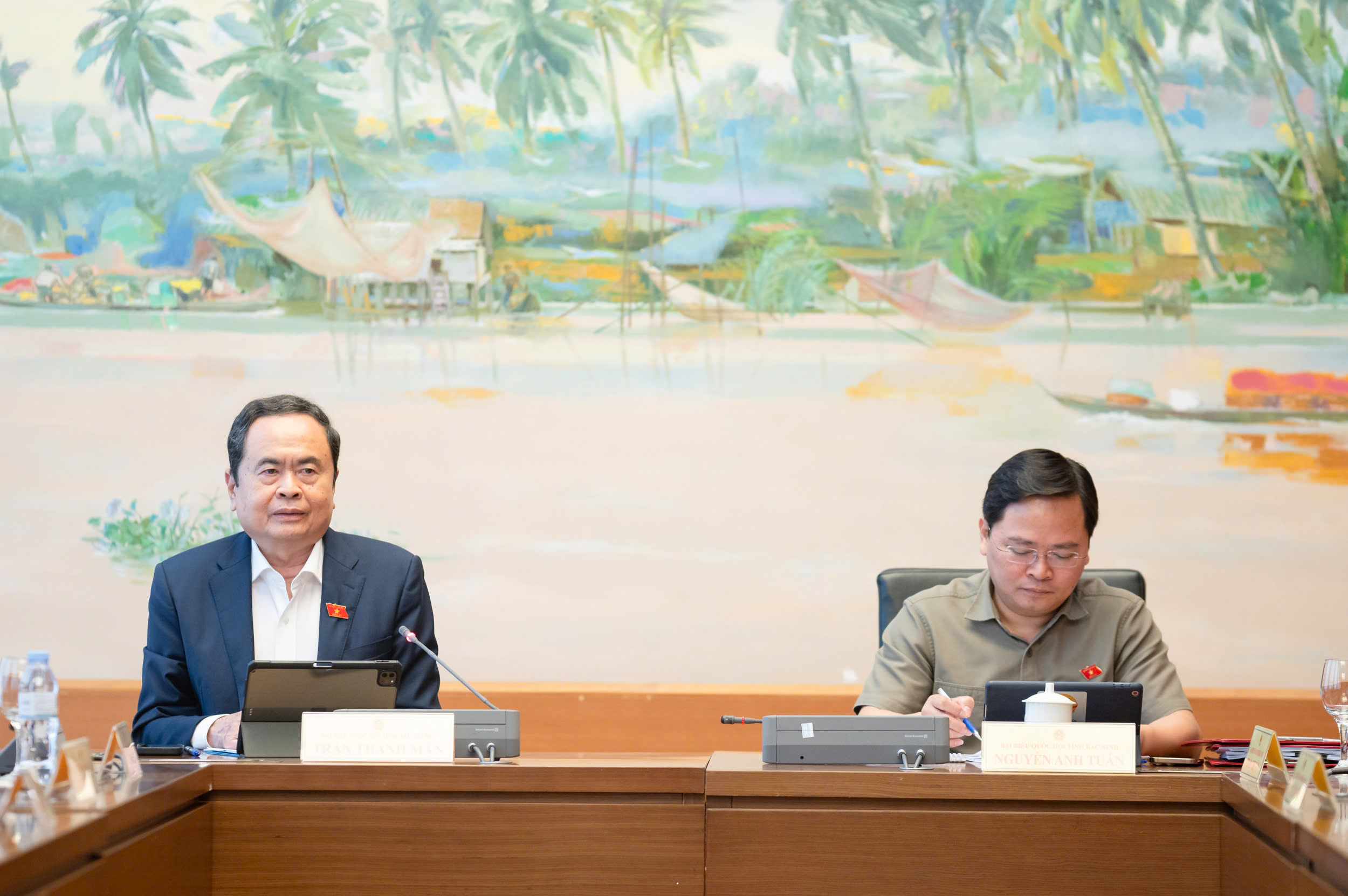 Chủ tịch Quốc hội: 'Chỉ định thầu dự án nhà ở xã hội phải tránh xin - cho'- Ảnh 2. Chủ tịch Quốc hội: 'Chỉ định thầu dự án nhà ở xã hội phải tránh xin - cho'- Ảnh 2.