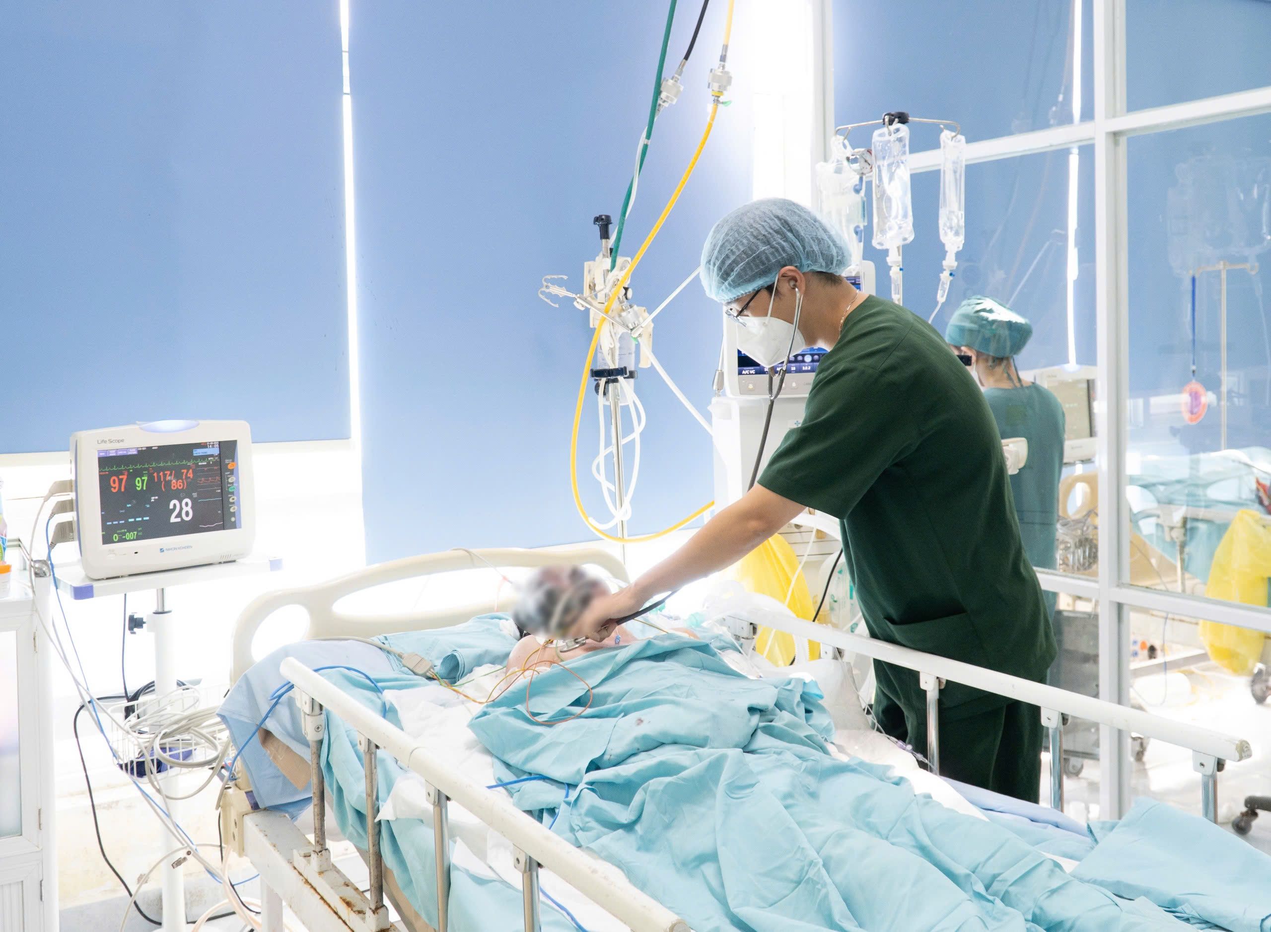 Quảng Nam: Phát nổ ở nhà máy nam châm, nhiều công nhân nhập viện - Ảnh 1. Quảng Nam: Phát nổ ở nhà máy nam châm, nhiều công nhân nhập viện - Ảnh 1.