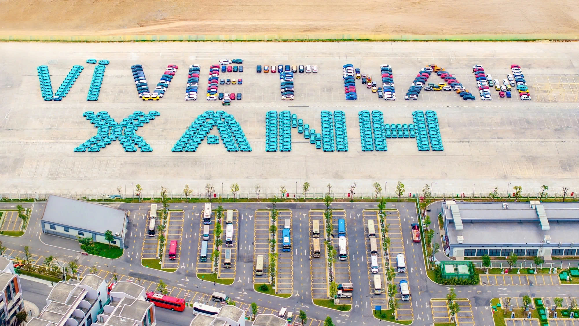 Mua xe điện giá tốt với 'Mãnh liệt tinh thần Việt Nam - Vì tương lai xanh' lần 3- Ảnh 1. Mua xe điện giá tốt với 'Mãnh liệt tinh thần Việt Nam - Vì tương lai xanh' lần 3- Ảnh 1.