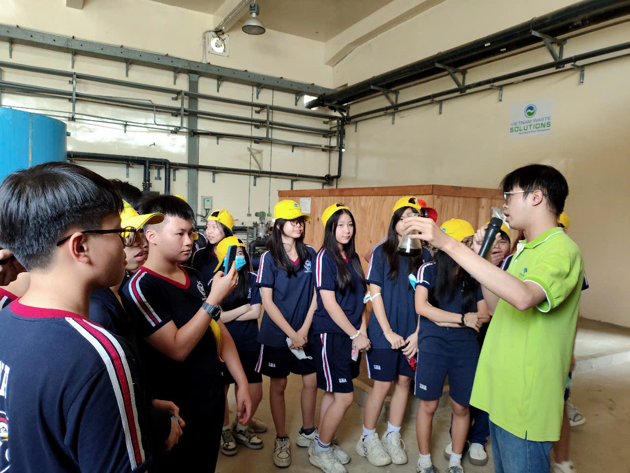 Bài học trực quan về môi trường tại Công ty VWS - Ảnh 3.
