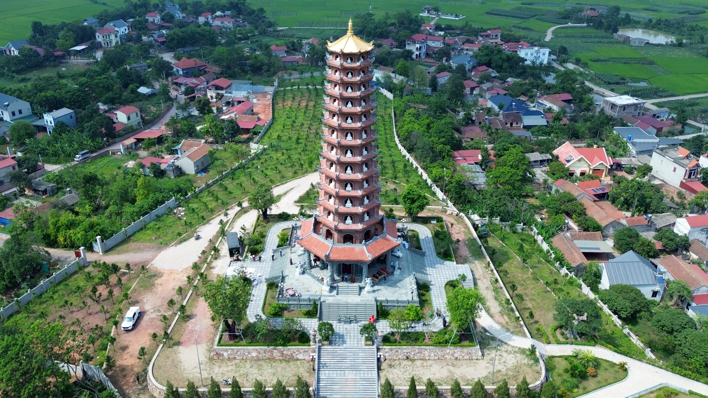 Ngôi chùa 350 tuổi ở Bắc Giang trước ngày cung nghinh xá lợi Phật Ngôi chùa 350 tuổi ở Bắc Giang trước ngày cung nghinh xá lợi Phật
