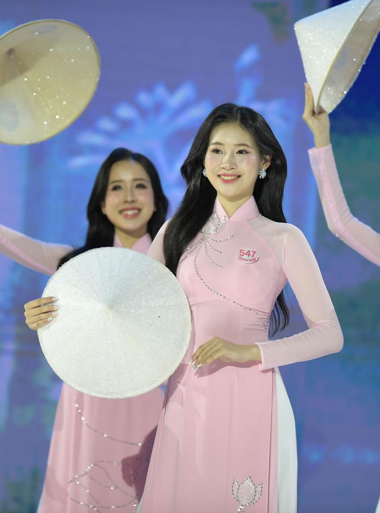 Cô gái dân tộc Tày cao 1,77m vào chung kết Hoa hậu Việt Nam - Ảnh 9.