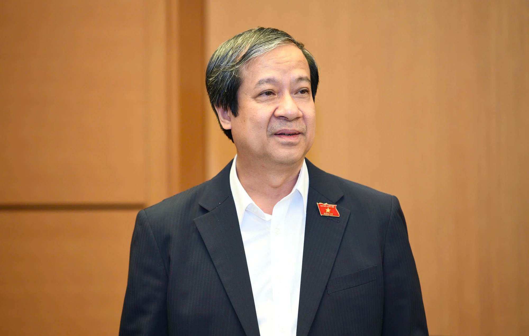 Bộ trưởng GD-ĐT: 'Mong muốn cuộc cạnh tranh vào trường công giảm bớt' - Ảnh 2. Bộ trưởng GD-ĐT: 'Mong muốn cuộc cạnh tranh vào trường công giảm bớt' - Ảnh 2.
