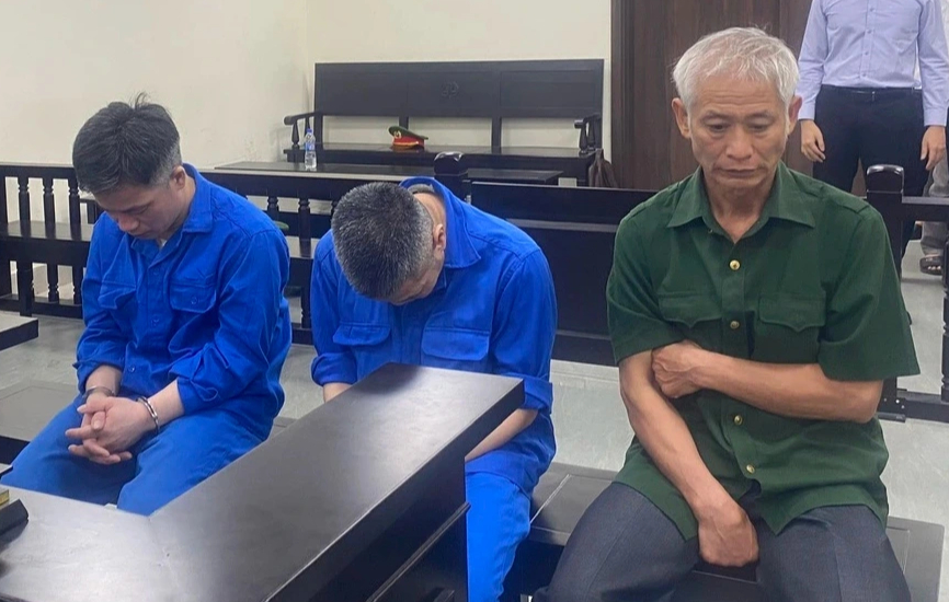 - Ảnh 1. Tai nạn 4 mẹ con tử vong, tài xế xe tải và chủ doanh nghiệp lãnh án - Ảnh 1.