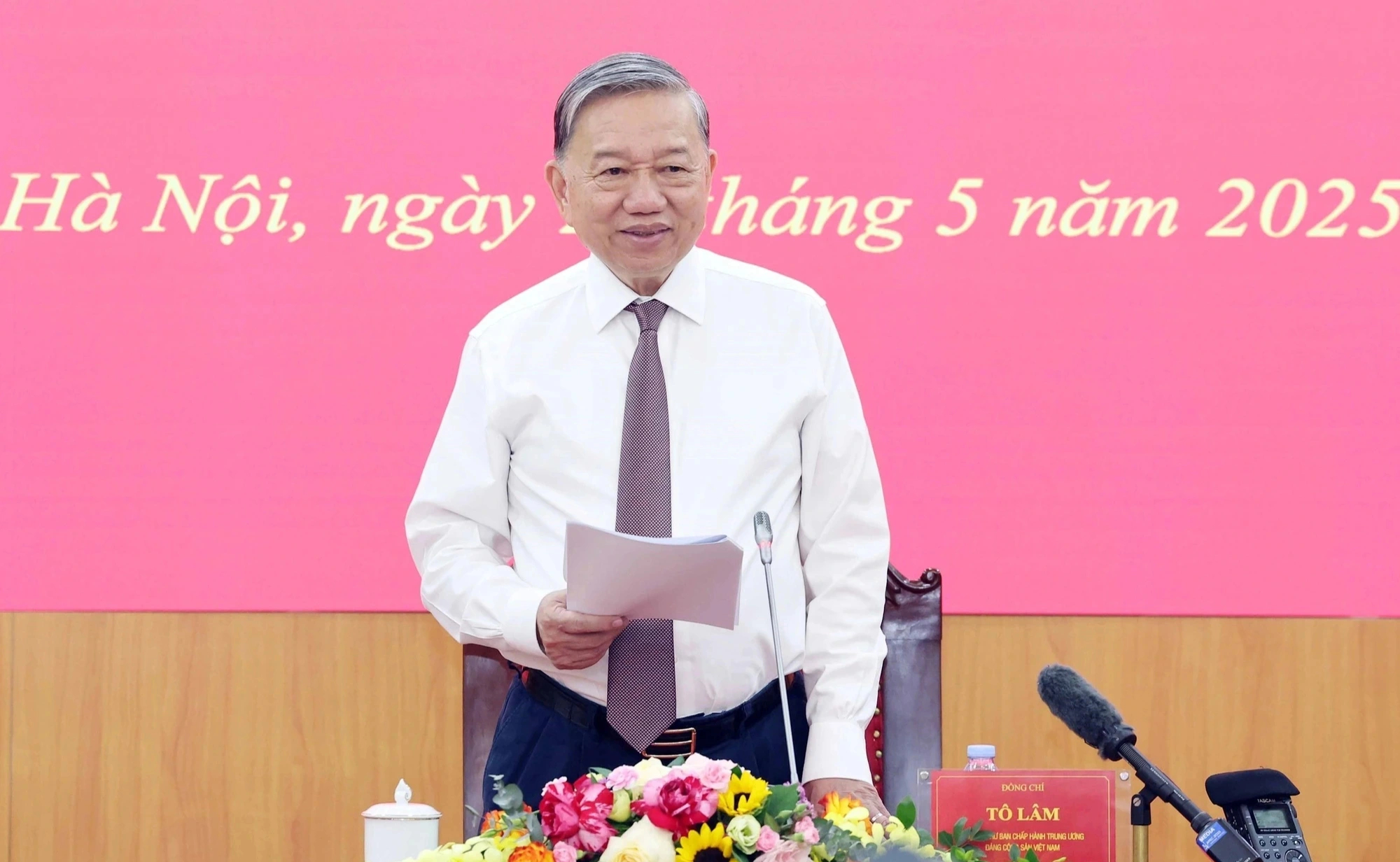 Tổng Bí thư: Đất nước không thể phát triển nhanh nếu vẫn để tình trạng lãng phí Tổng Bí thư: Đất nước không thể phát triển nhanh nếu vẫn để tình trạng lãng phí