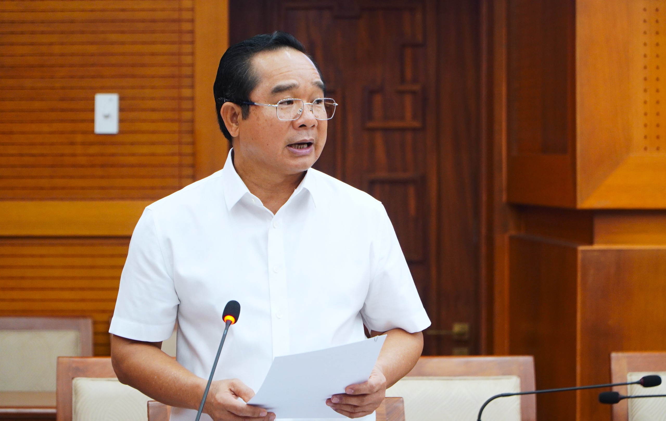Chủ tịch TP.HCM: 'Quy hoạch lại đường sắt đô thị với tầm nhìn mới'- Ảnh 1. Chủ tịch TP.HCM: 'Quy hoạch lại đường sắt đô thị với tầm nhìn mới'- Ảnh 1.