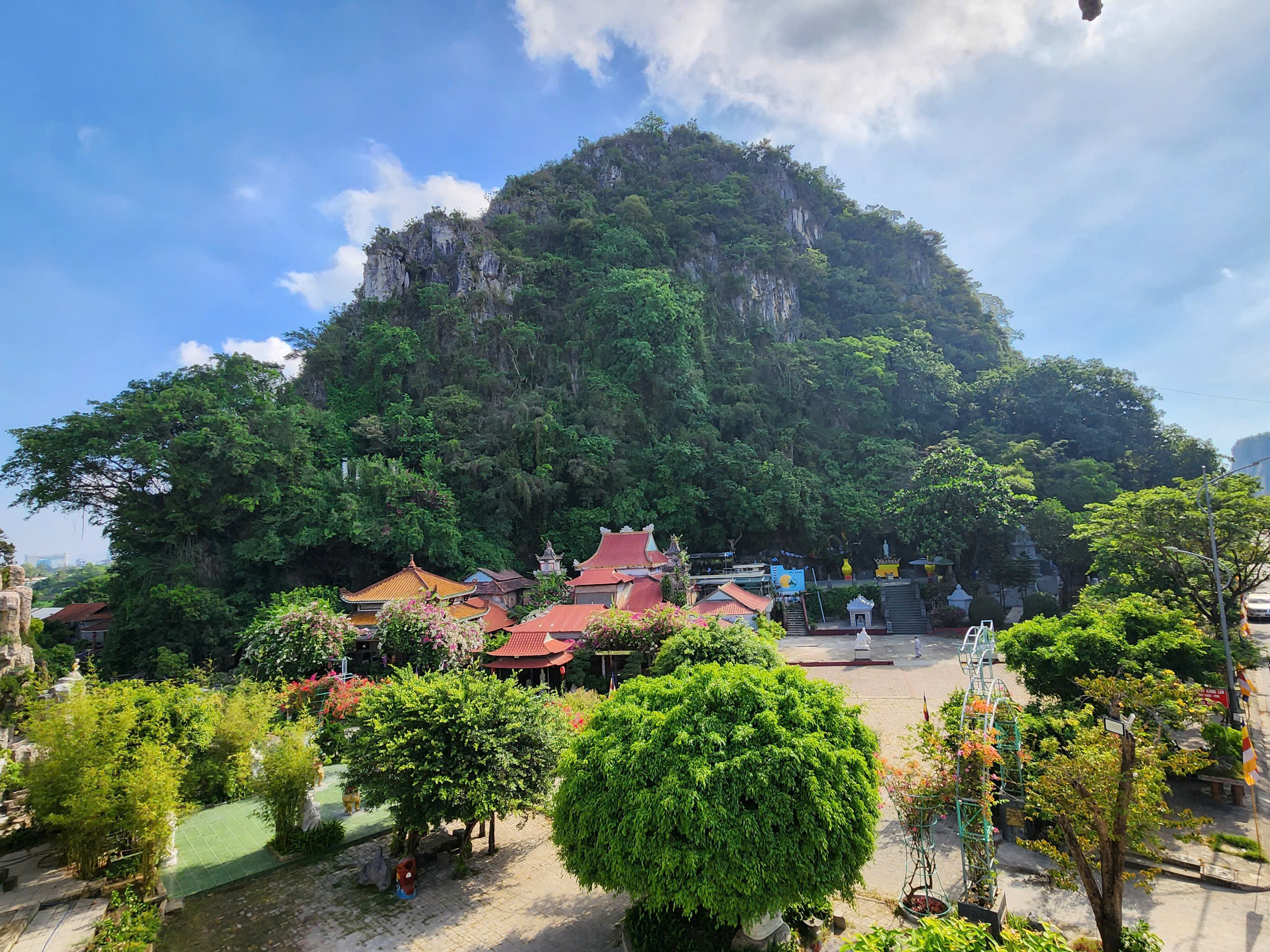 Ngôi chùa kỳ bí dưới chân Ngũ Hành Sơn nơi tôn trí xá lợi Phật- Ảnh 6. Ngôi chùa kỳ bí dưới chân Ngũ Hành Sơn nơi tôn trí xá lợi Phật- Ảnh 6.