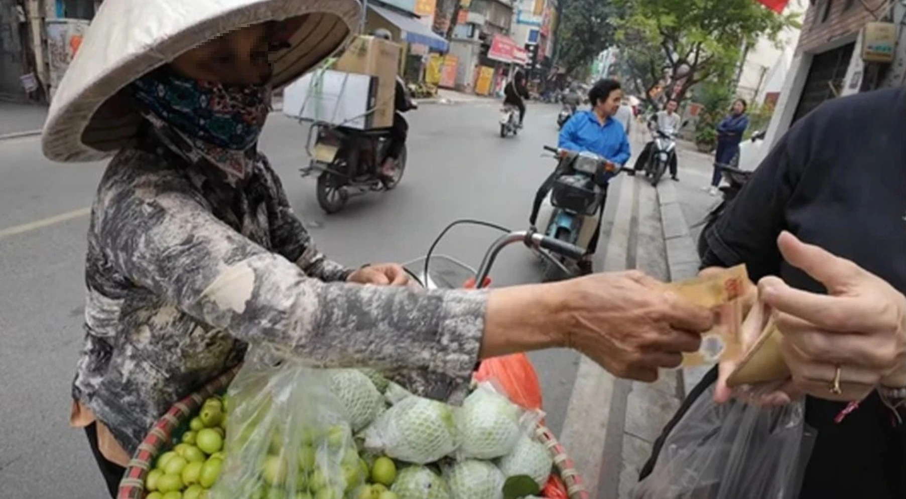 Hà Nội vào danh sách điểm đến du khách dễ bị lừa nhất - Ảnh 1.