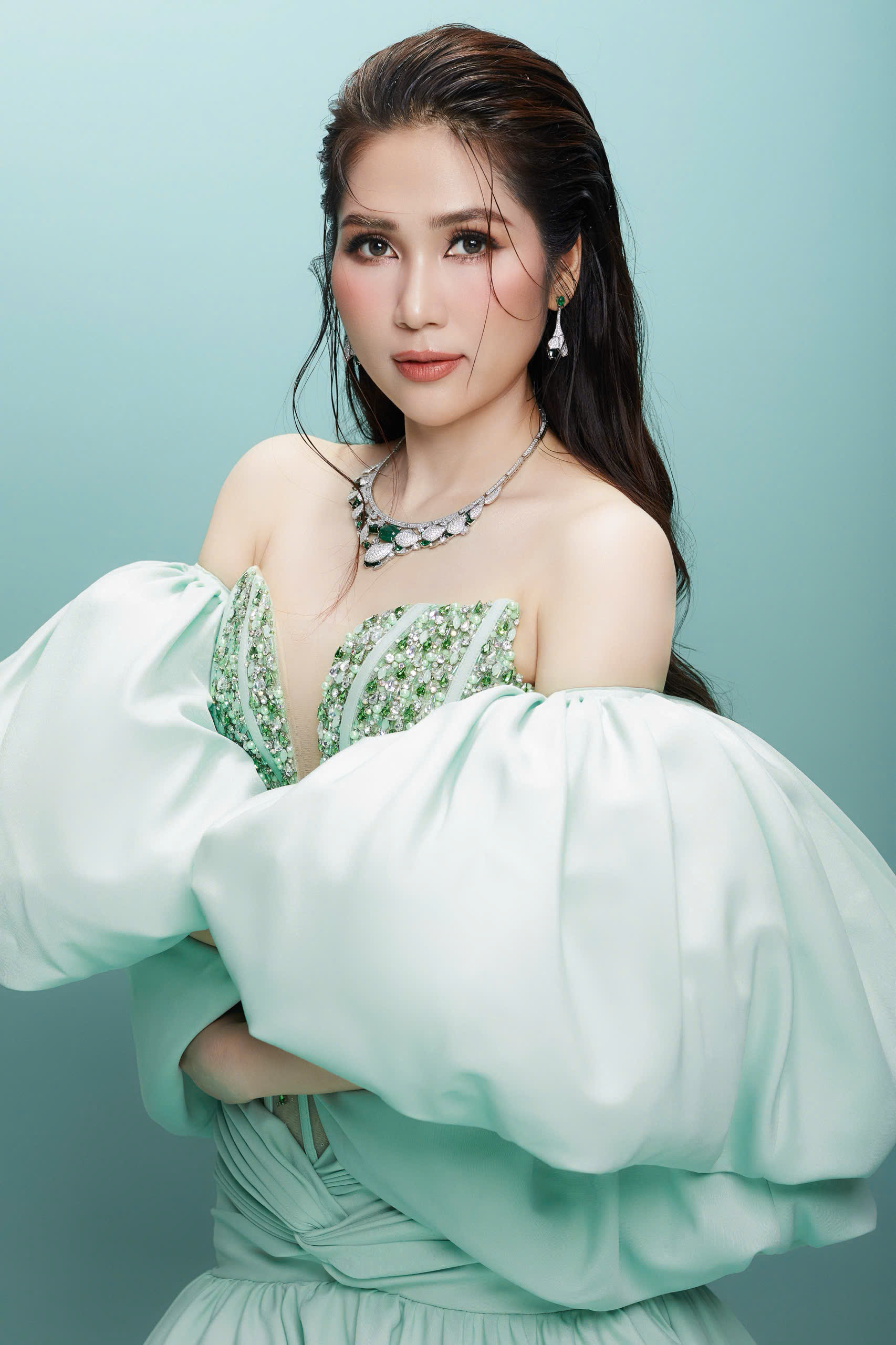 Sắc vóc của 'hoa hậu cải lương' Như Huỳnh ở tuổi 39- Ảnh 1.