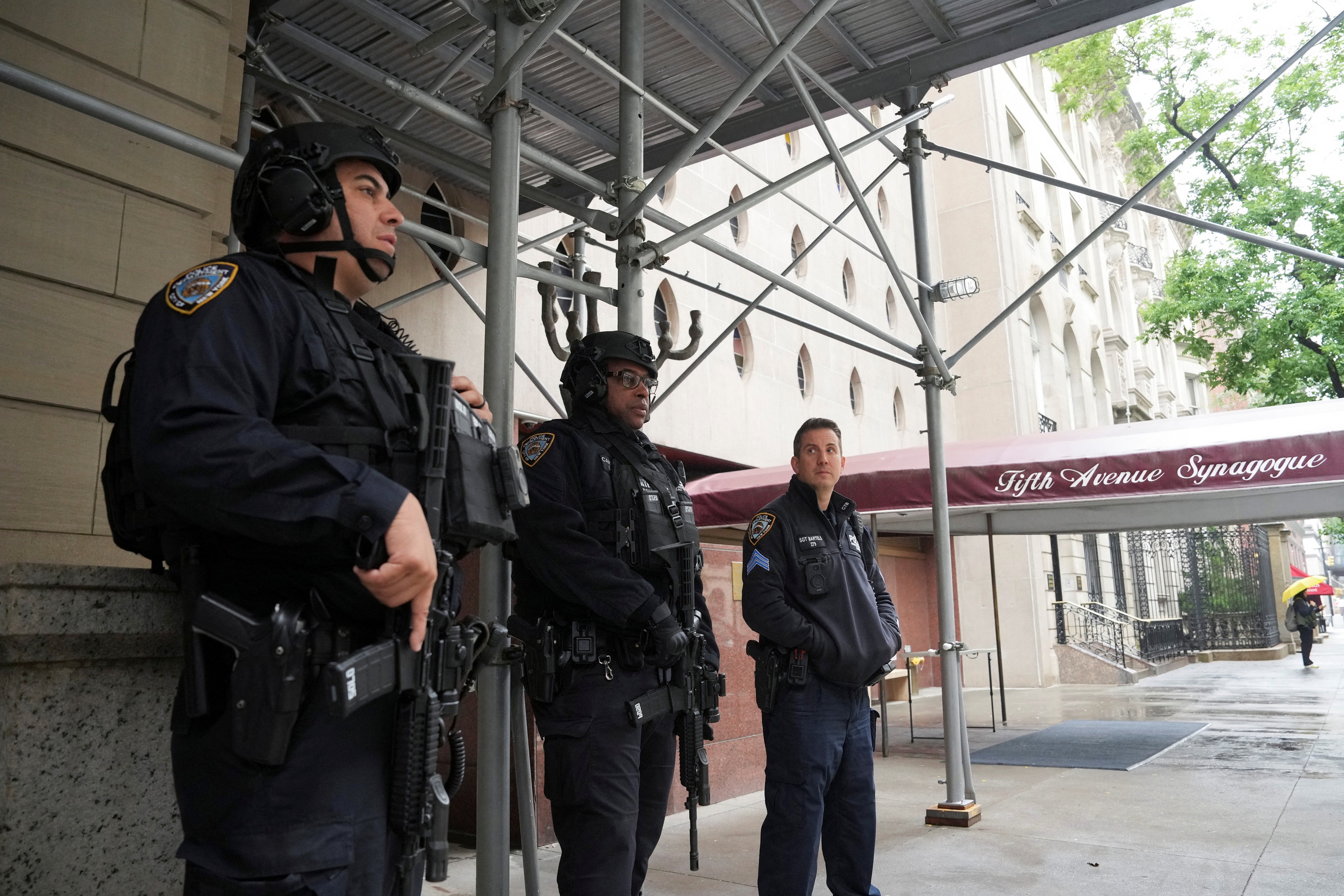 Kết &aacute;n hung thủ giết hai nh&acirc;n vi&ecirc;n đại sứ qu&aacute;n Israel ở Mỹ - Ảnh 1.