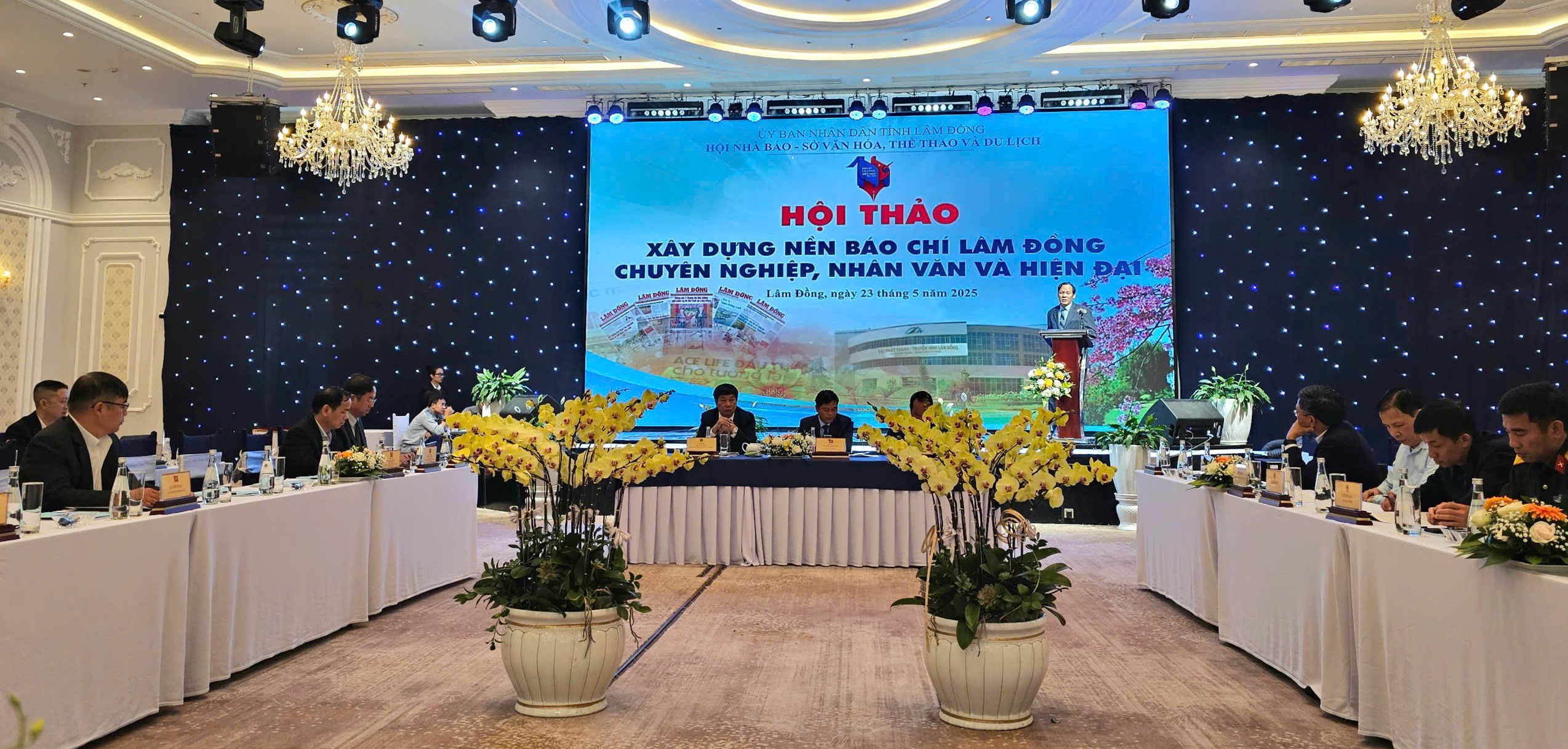 Lâm Đồng: Xây dựng nền báo chí chuyên nghiệp, nhân văn và hiện đại - Ảnh 1.
