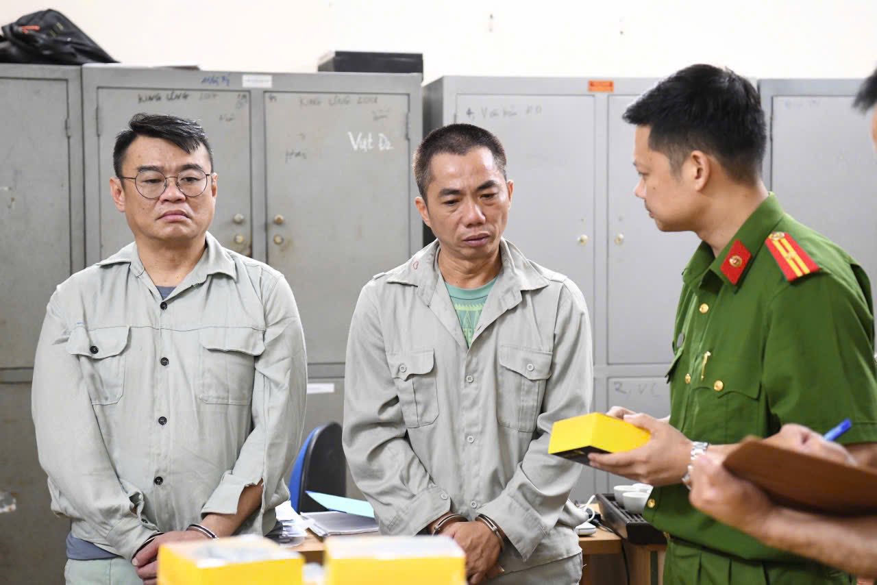 Phá đường dây đa cấp gần 200.000 người, chuyên bán thực phẩm chứa chất cấm- Ảnh 1. Phá đường dây đa cấp gần 200.000 người, chuyên bán thực phẩm chứa chất cấm- Ảnh 1.