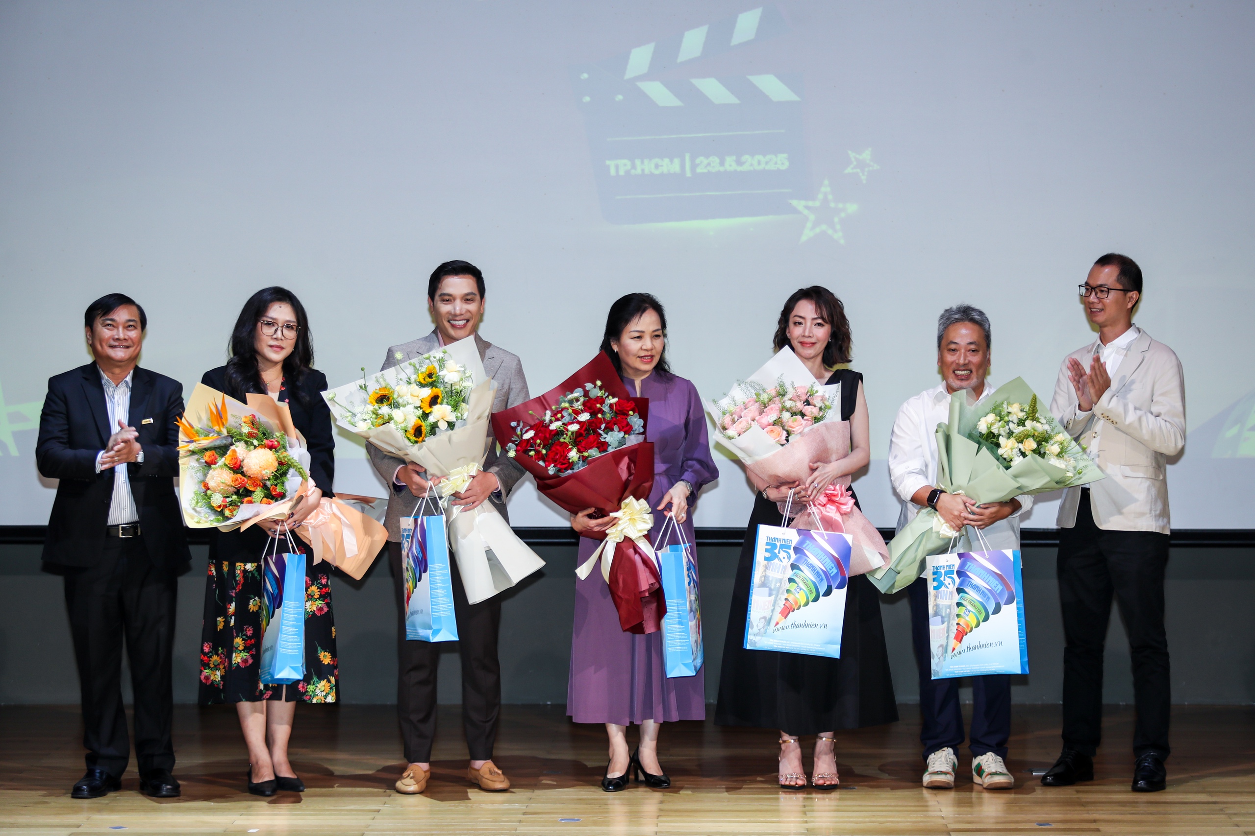 Đạo diễn Nguyễn Quang Dũng sau biến cố sức khỏe- Ảnh 4. Đạo diễn Nguyễn Quang Dũng sau biến cố sức khỏe- Ảnh 4.