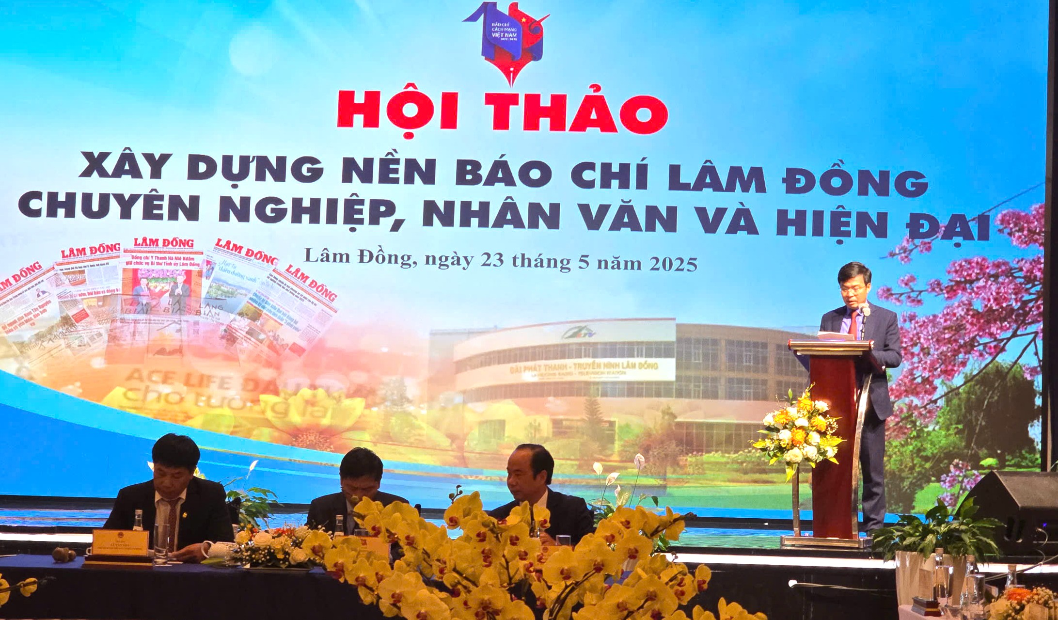 Lâm Đồng: Xây dựng nền báo chí chuyên nghiệp, nhân văn và hiện đại - Ảnh 2.