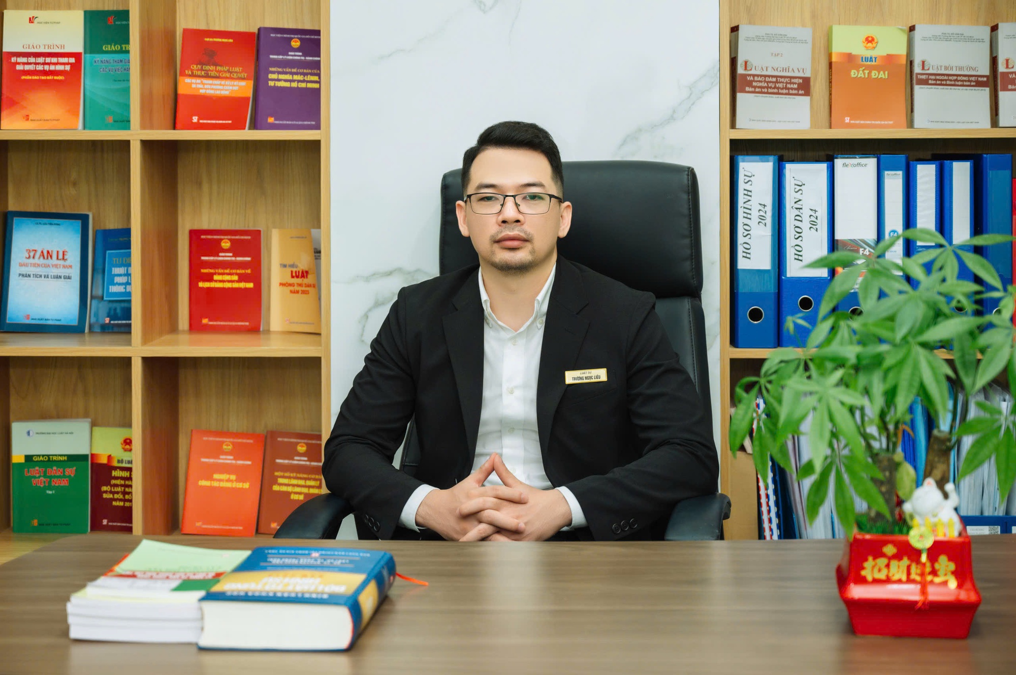 Luật sư nói gì về hành vi che giấu vai trò cổ đông của hoa hậu Thùy Tiên? Luật sư nói gì về hành vi che giấu vai trò cổ đông của hoa hậu Thùy Tiên?