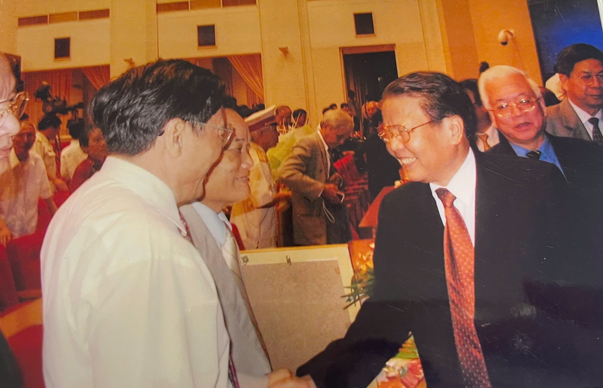 Dấu ấn nguyên Chủ tịch nước Trần Đức Lương – ‘người anh’ của ngành địa chất Dấu ấn nguyên Chủ tịch nước Trần Đức Lương – ‘người anh’ của ngành địa chất